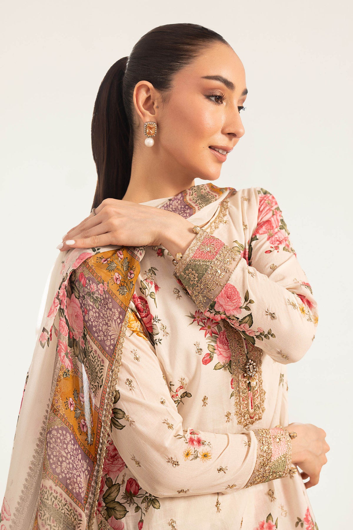 DW-PF26-10-Off White | Desi Summer Pie | MARIA.B