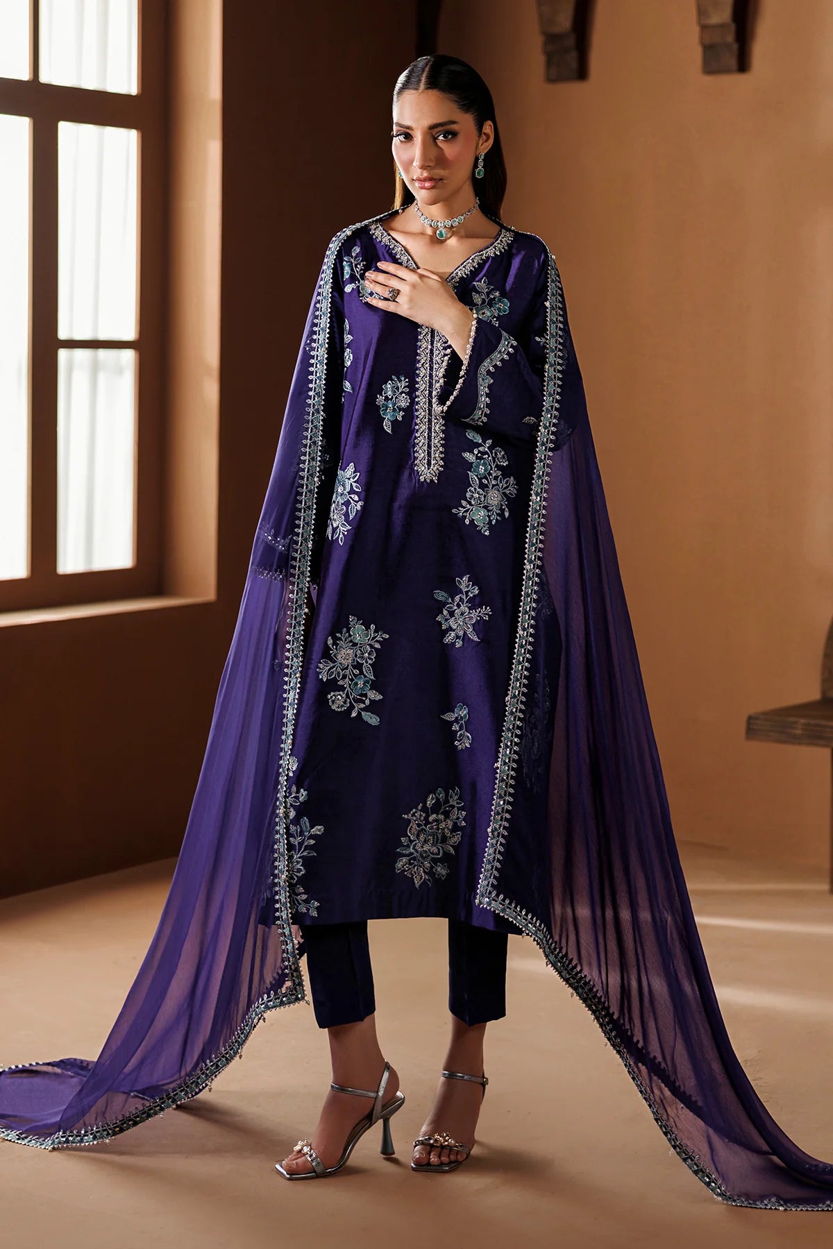EFPR1284 | Ready To Wear | Baroque