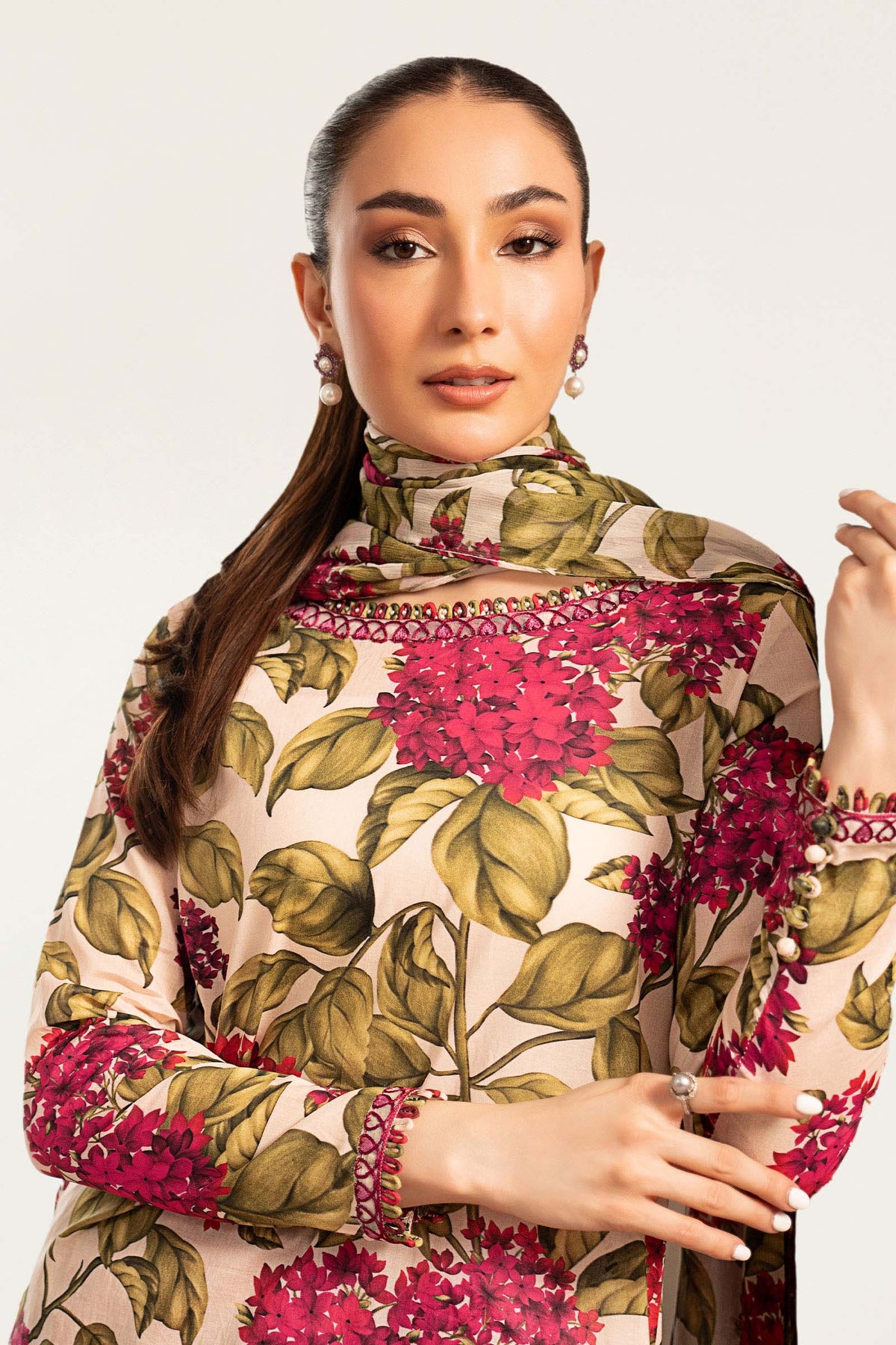 DW-PF26-01-Off White | Desi Summer Pie | MARIA.B