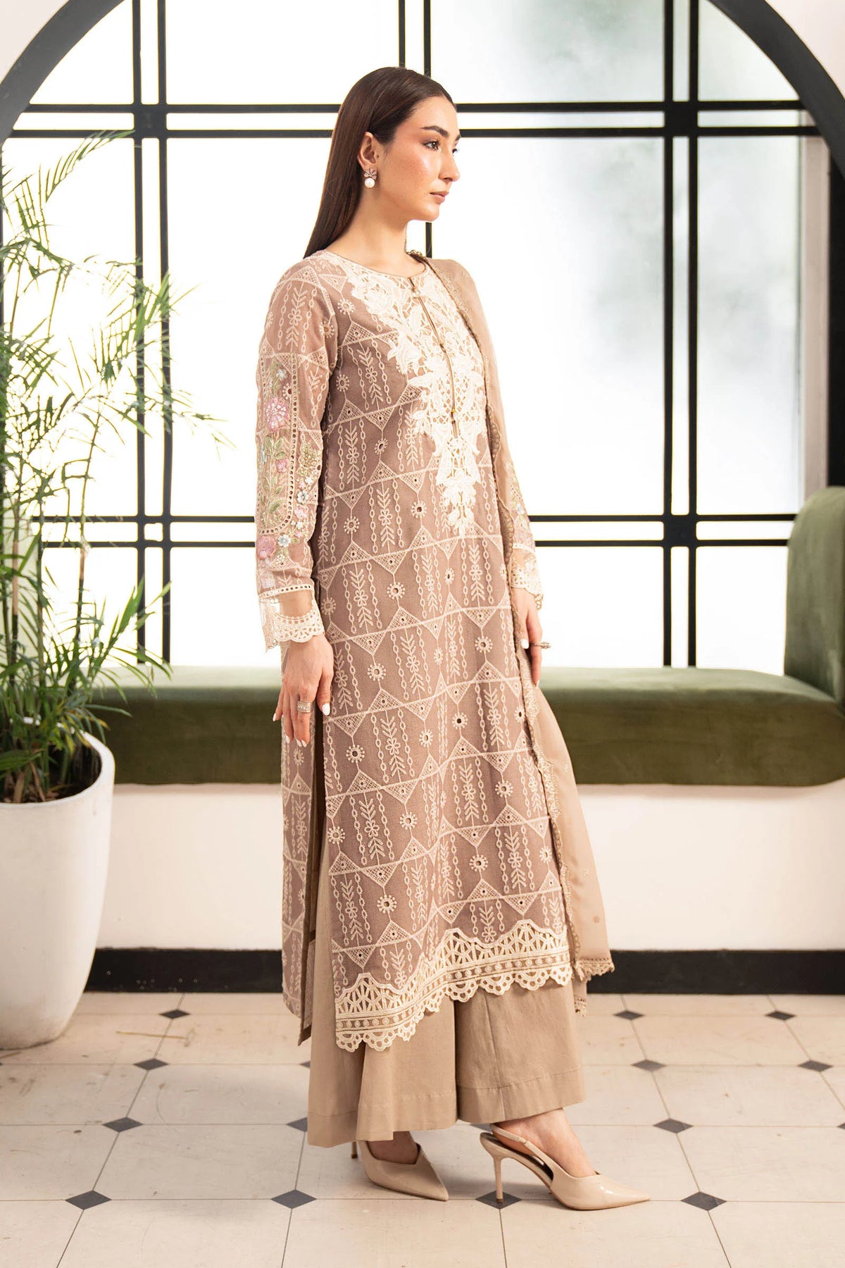DW-EA26-80-Coffee | Desi Summer Pie | MARIA.B