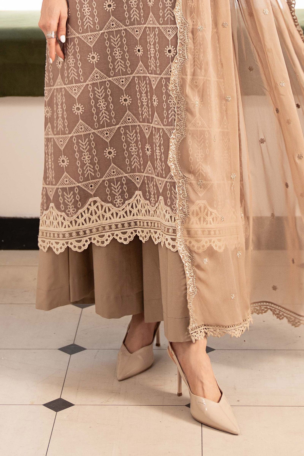 DW-EA26-80-Coffee | Desi Summer Pie | MARIA.B