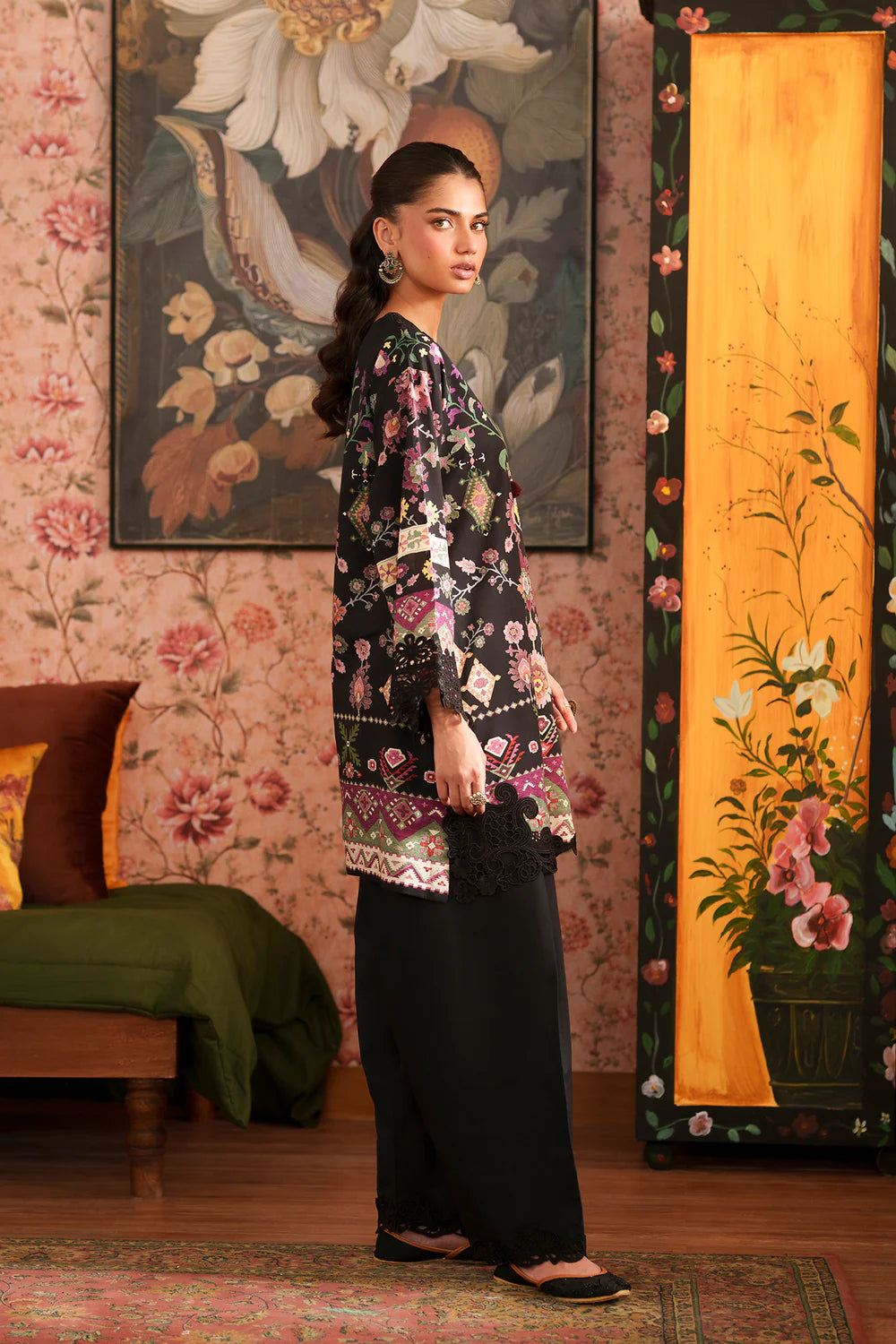 BLACK | E4628/103/901 | Women Rozana 22 June 26 | Ethnc