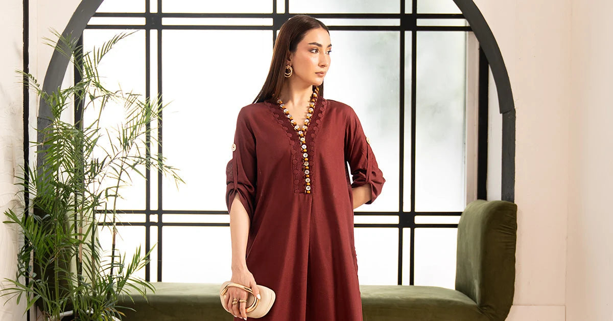 DW-EA26-104-Red | Desi Summer Pie | MARIA.B