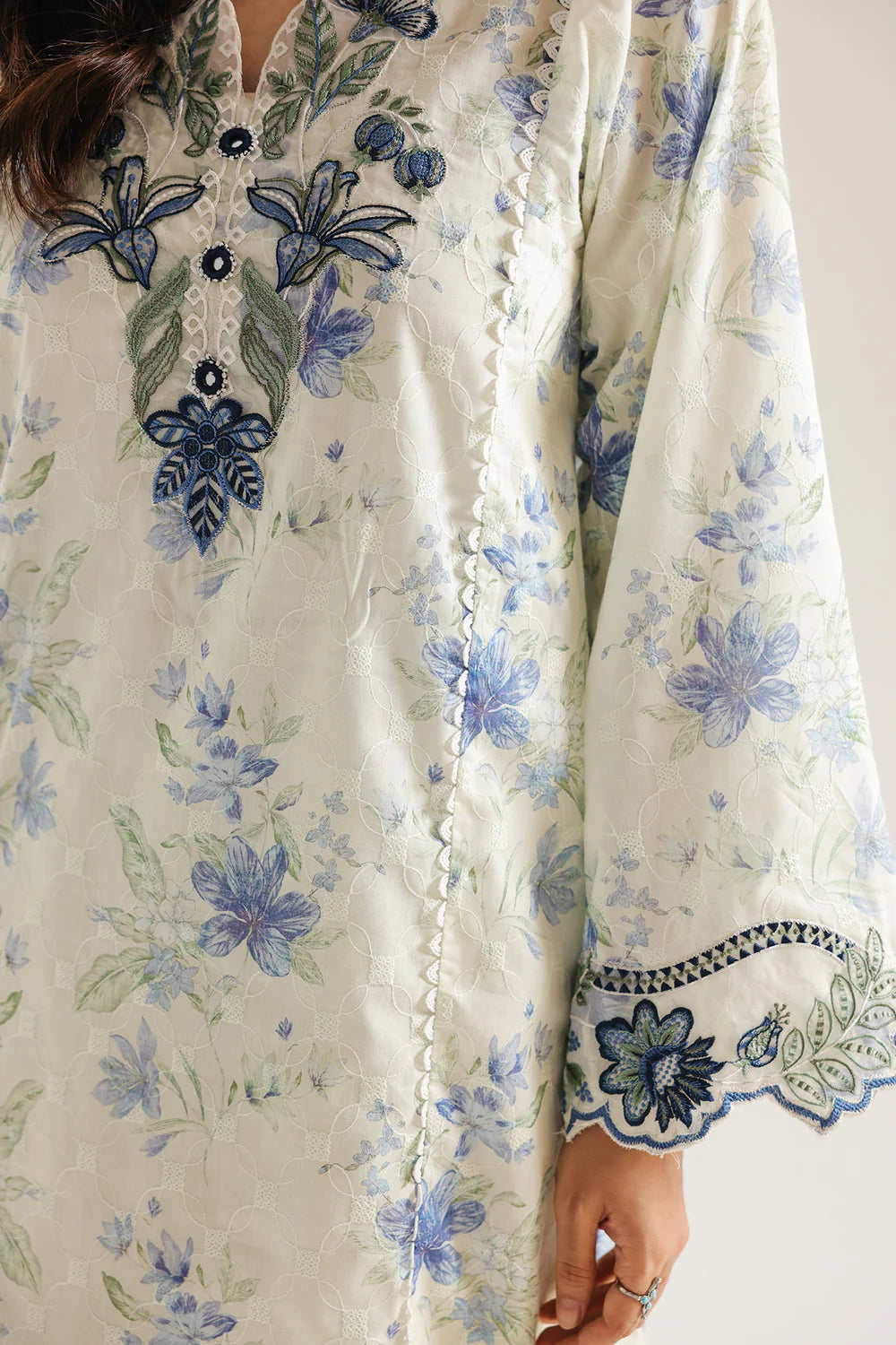 PALE GREEN | E4458/103/130 | Women Rozana 22 June 26 | Ethnc