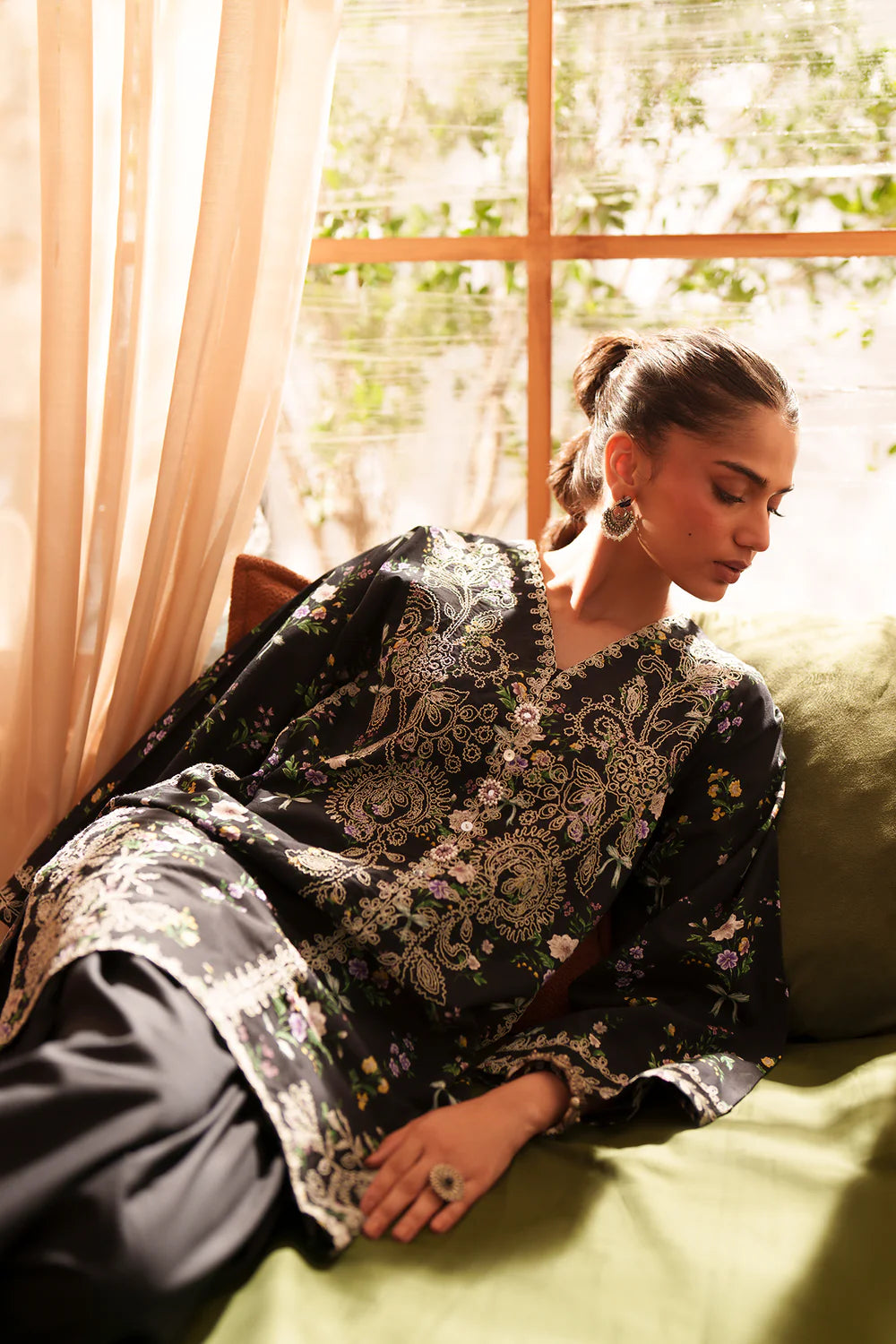 BLACK | E4497/103/901 | Women Rozana 22 June 26 | Ethnc