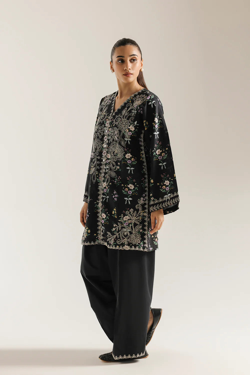 BLACK | E4497/103/901 | Women Rozana 22 June 26 | Ethnc