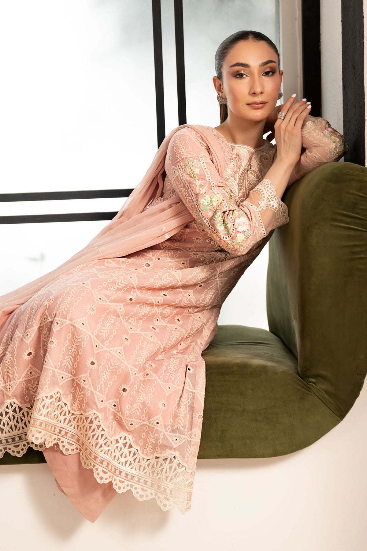 DW-EA26-80-Pink | Desi Summer Pie | MARIA.B