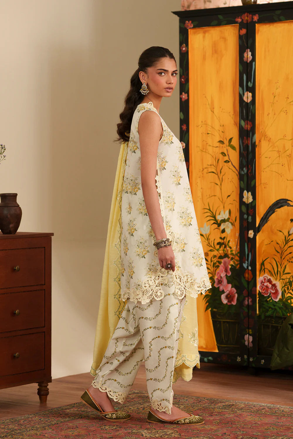 VANILLA ICE | E4620/103/005 | Women Rozana 22 June 26 | Ethnc