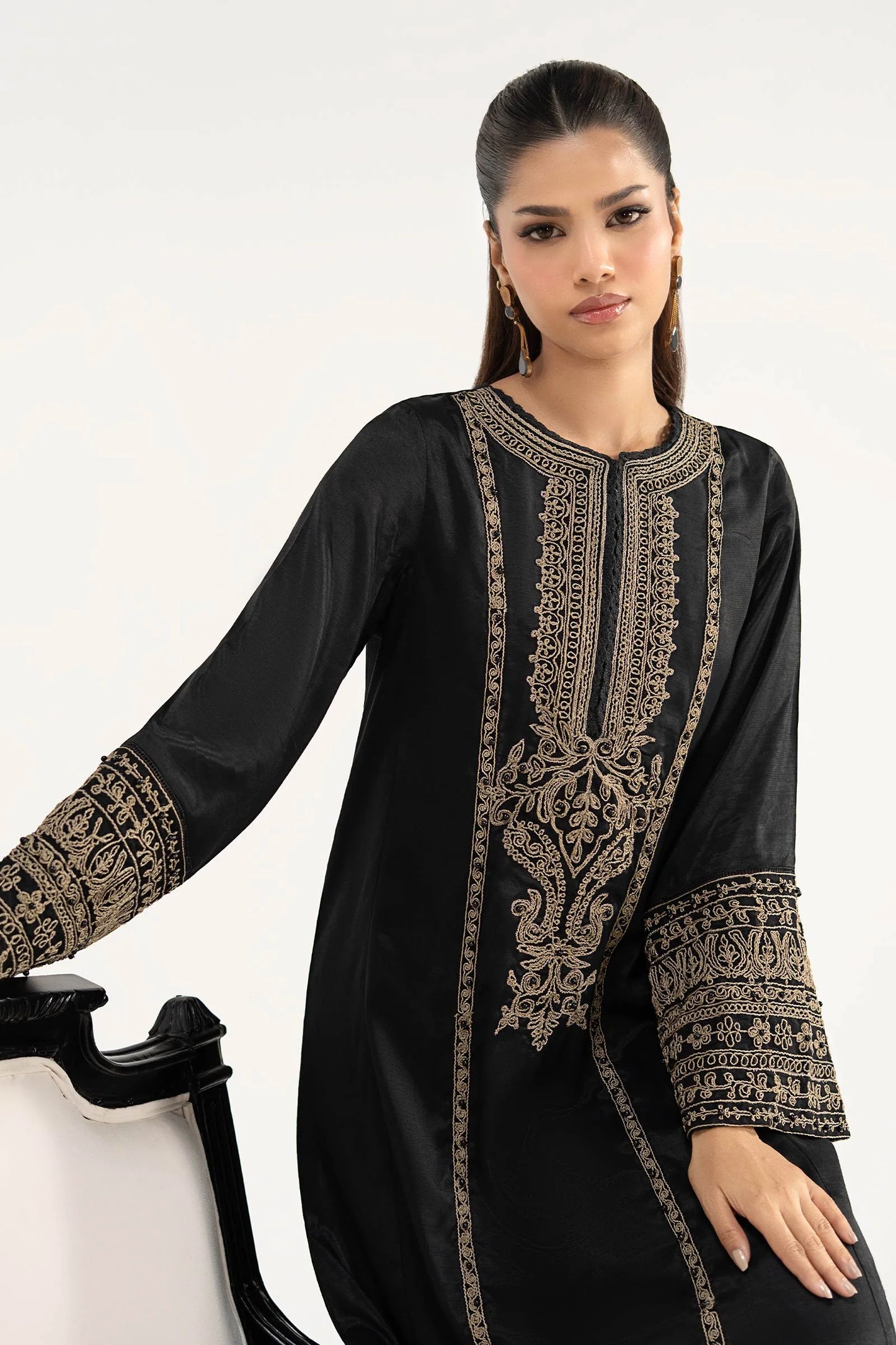 DW-EA26-39-Black | Desi Summer Pie | MARIA.B