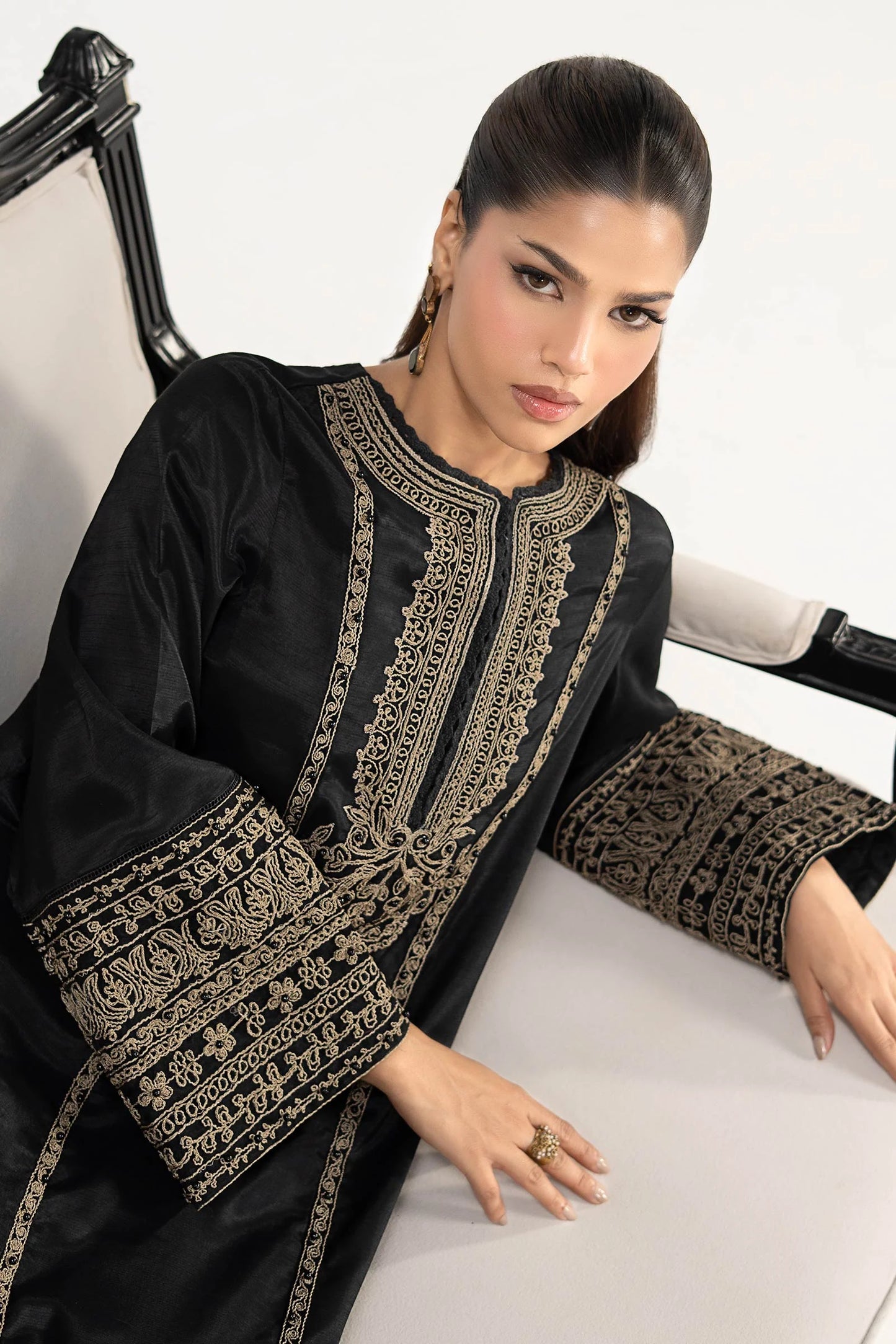 DW-EA26-39-Black | Desi Summer Pie | MARIA.B