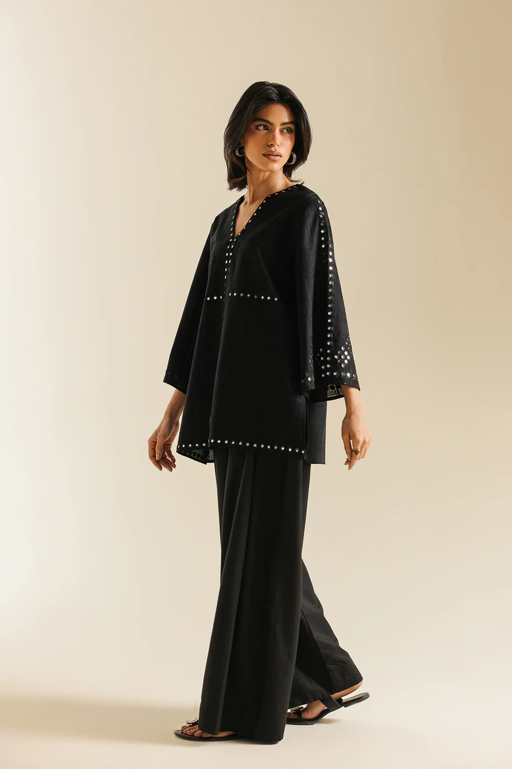 JET BLACK | E0725/119/902 | BOHO NEW LOOKBOOK | Ethnc