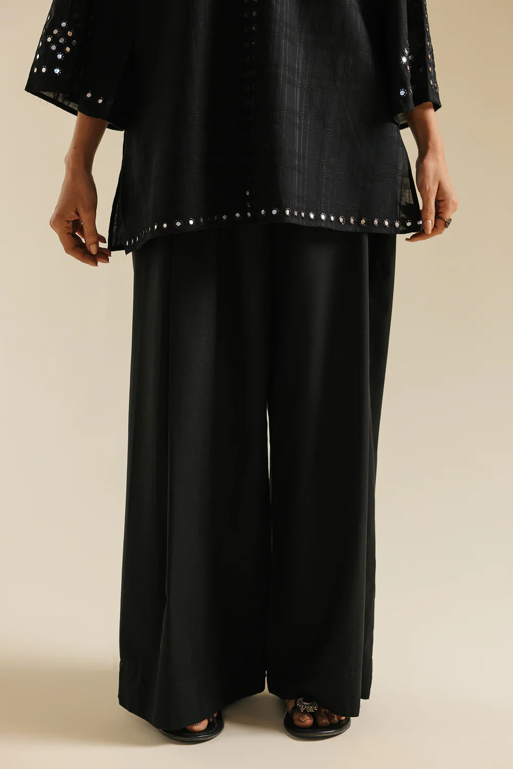 JET BLACK | E0725/119/902 | BOHO NEW LOOKBOOK | Ethnc