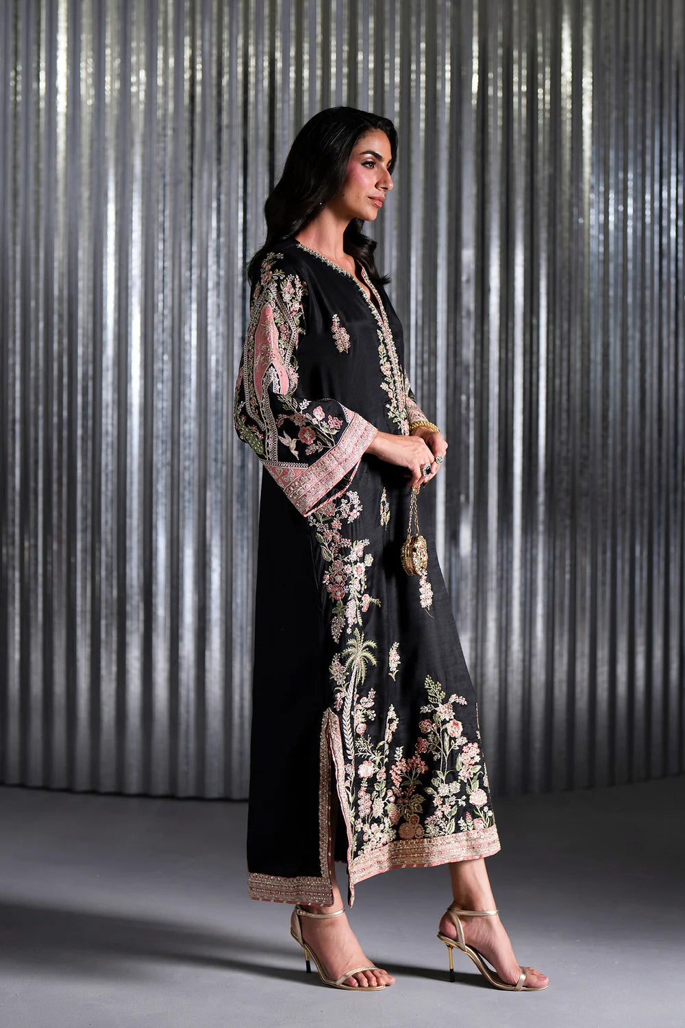 JET BLACK | E1135/104/902 | Women Boutique 29 June ‘26 | Ethnc