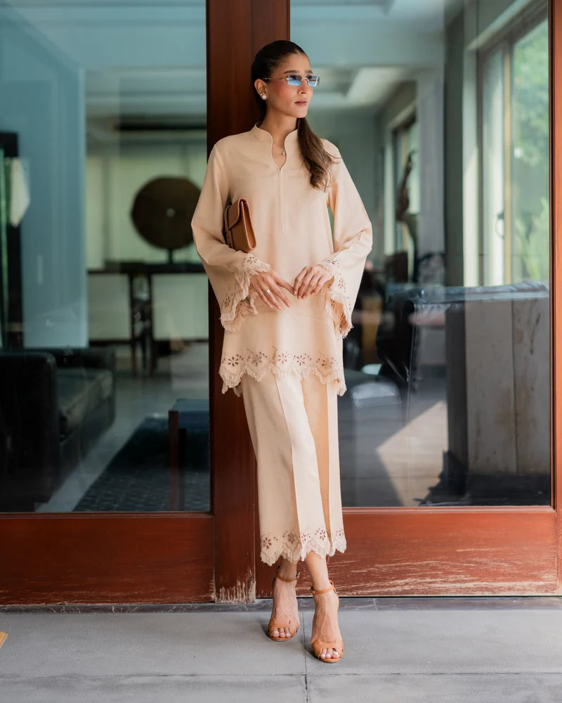 Écru Fleur Set | New Arrivals | LIRA