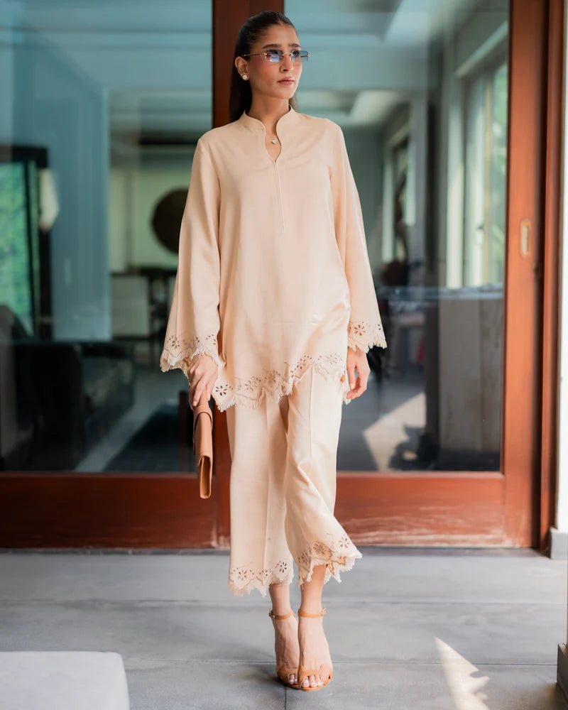 Écru Fleur Set | New Arrivals | LIRA