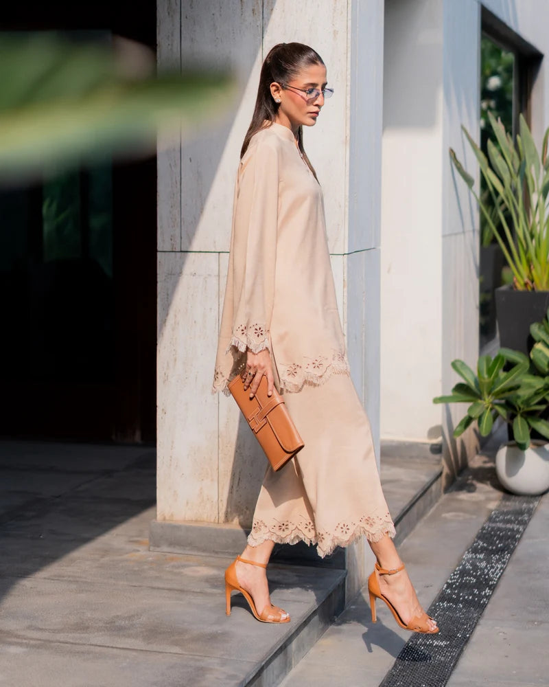 Écru Fleur Set | New Arrivals | LIRA