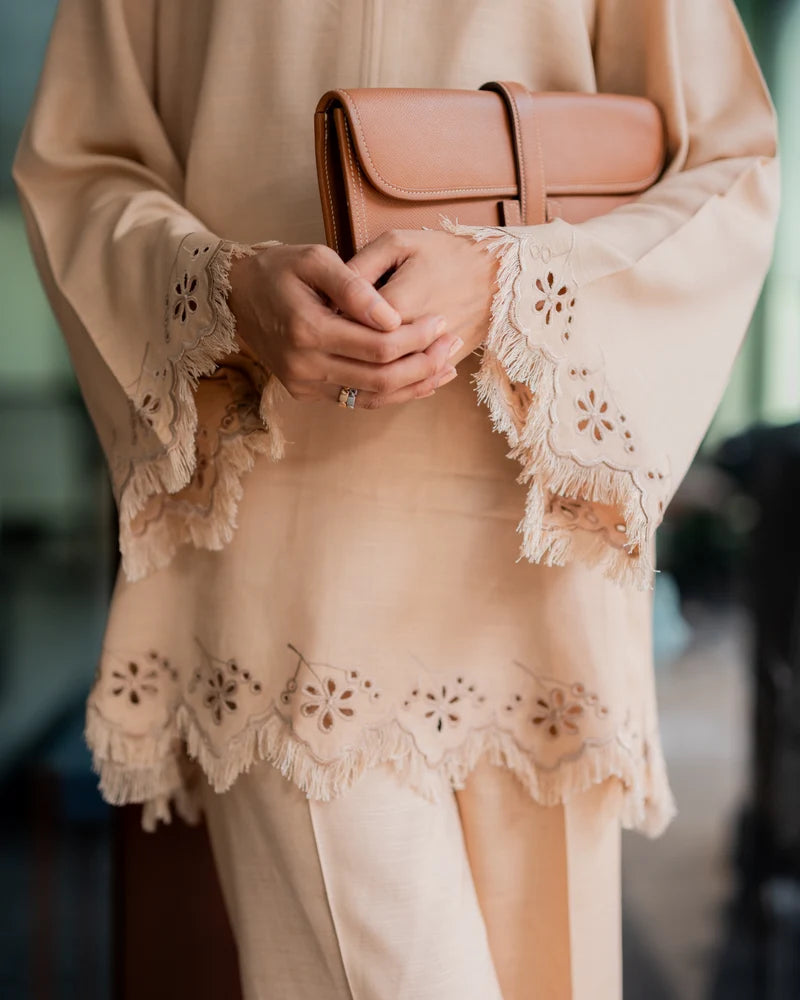 Écru Fleur Set | New Arrivals | LIRA