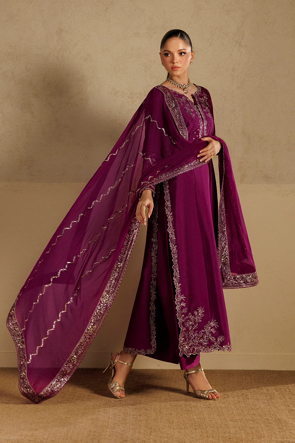 UE-736 Embroidered Sheesha Silk | Formals ‘26 | Iznik
