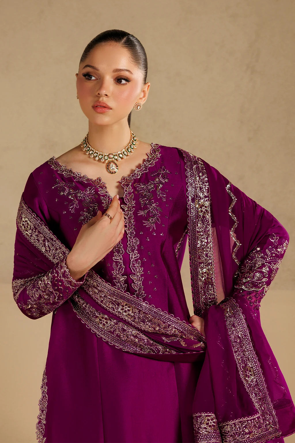 UE-736 Embroidered Sheesha Silk | Formals ‘26 | Iznik