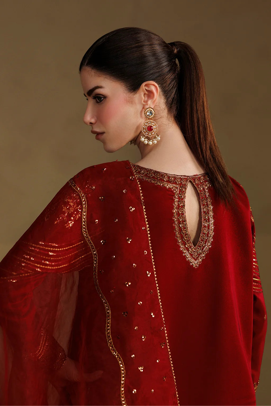 UE-734 Embroidered Ramen Silk | Formals ‘26 | Iznik