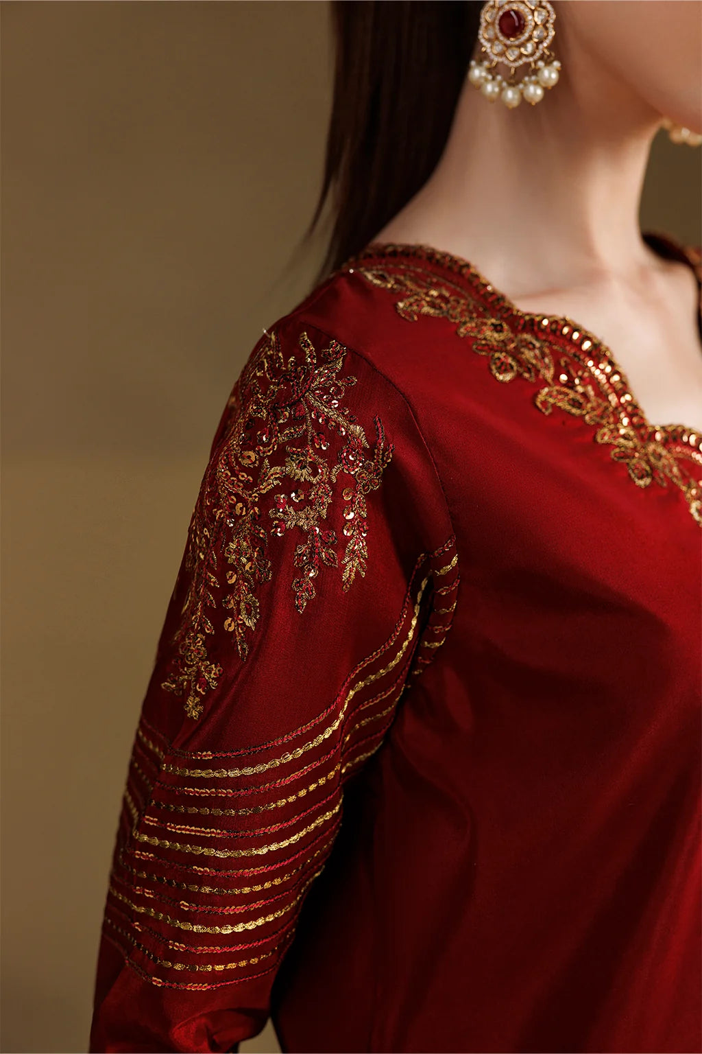 UE-734 Embroidered Ramen Silk | Formals ‘26 | Iznik