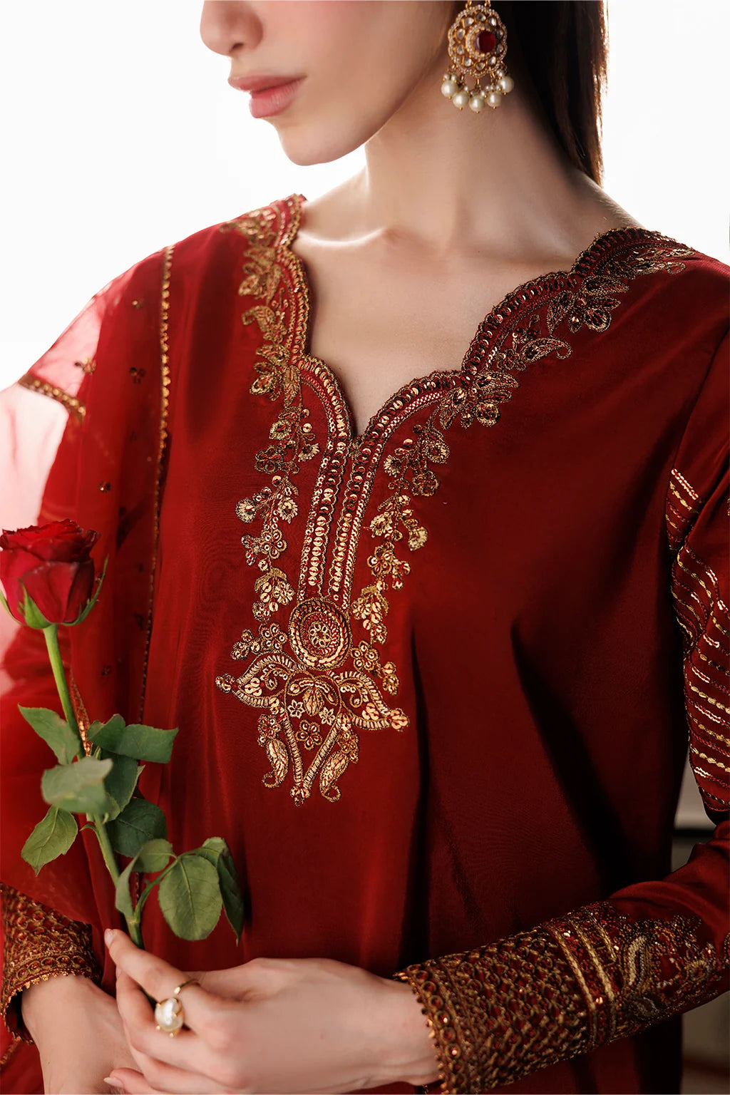 UE-734 Embroidered Ramen Silk | Formals ‘26 | Iznik