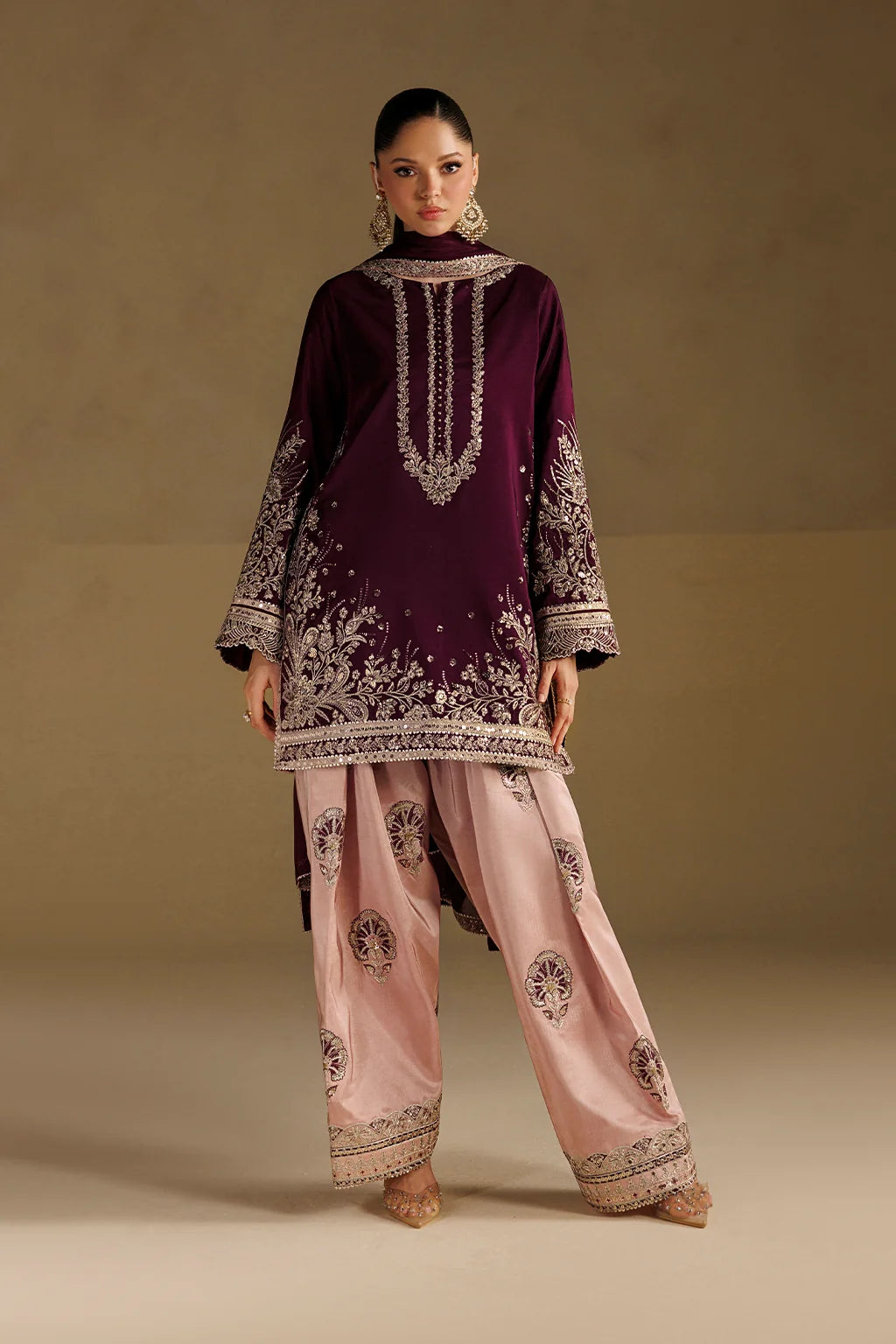 UE-733 Embroidered Ramen Silk | Formals ‘26 | Iznik