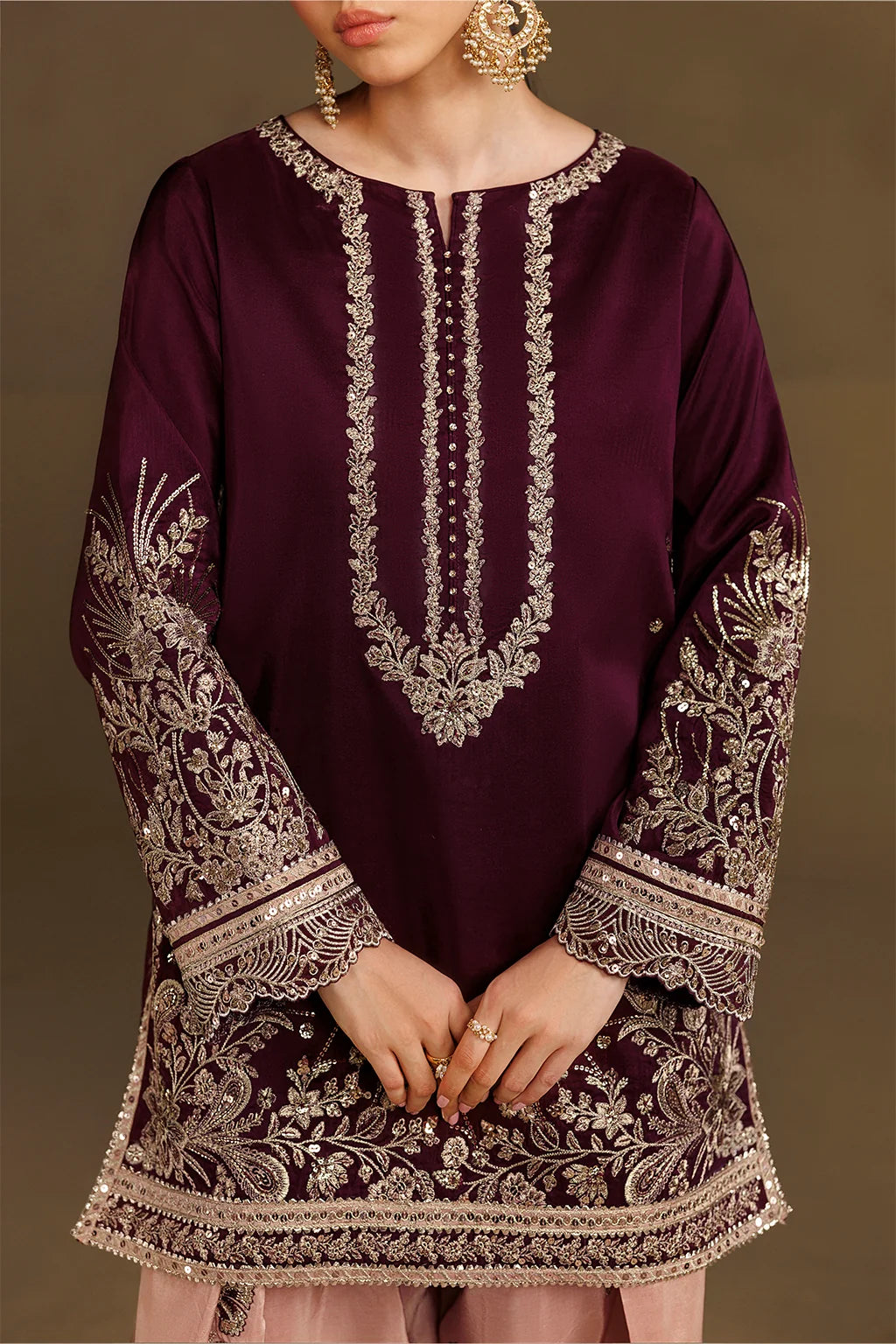 UE-733 Embroidered Ramen Silk | Formals ‘26 | Iznik