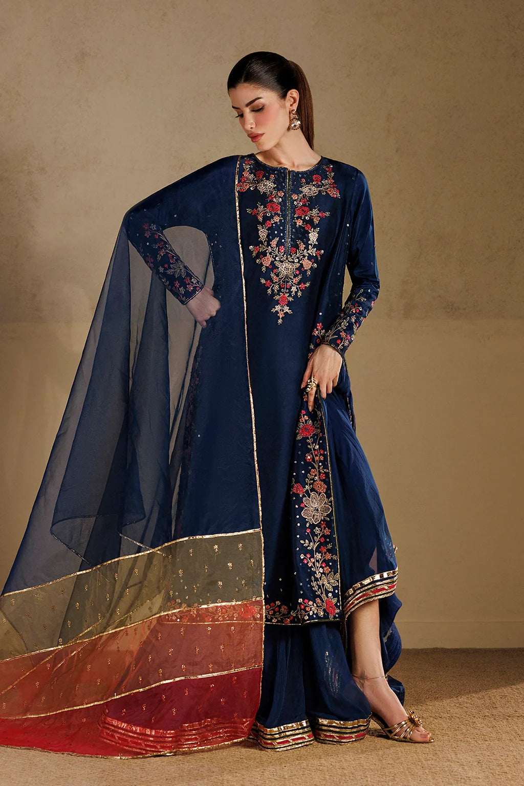 UE-728 Embroidered Pure Ramen Silk | Formals ‘26 | Iznik