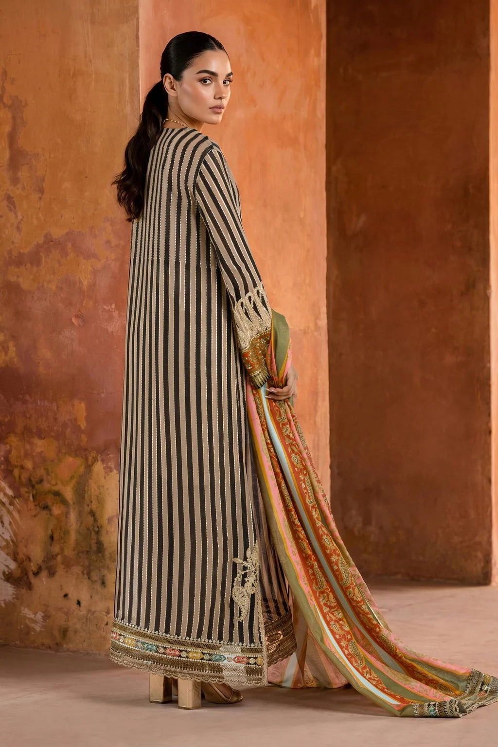 R-85 | Couture | Sana Safinaz