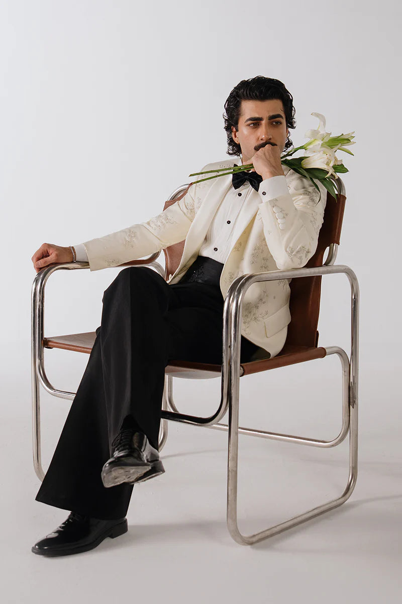 "Perle" Tuxedo Suit | REPUBLIC MENSWEAR