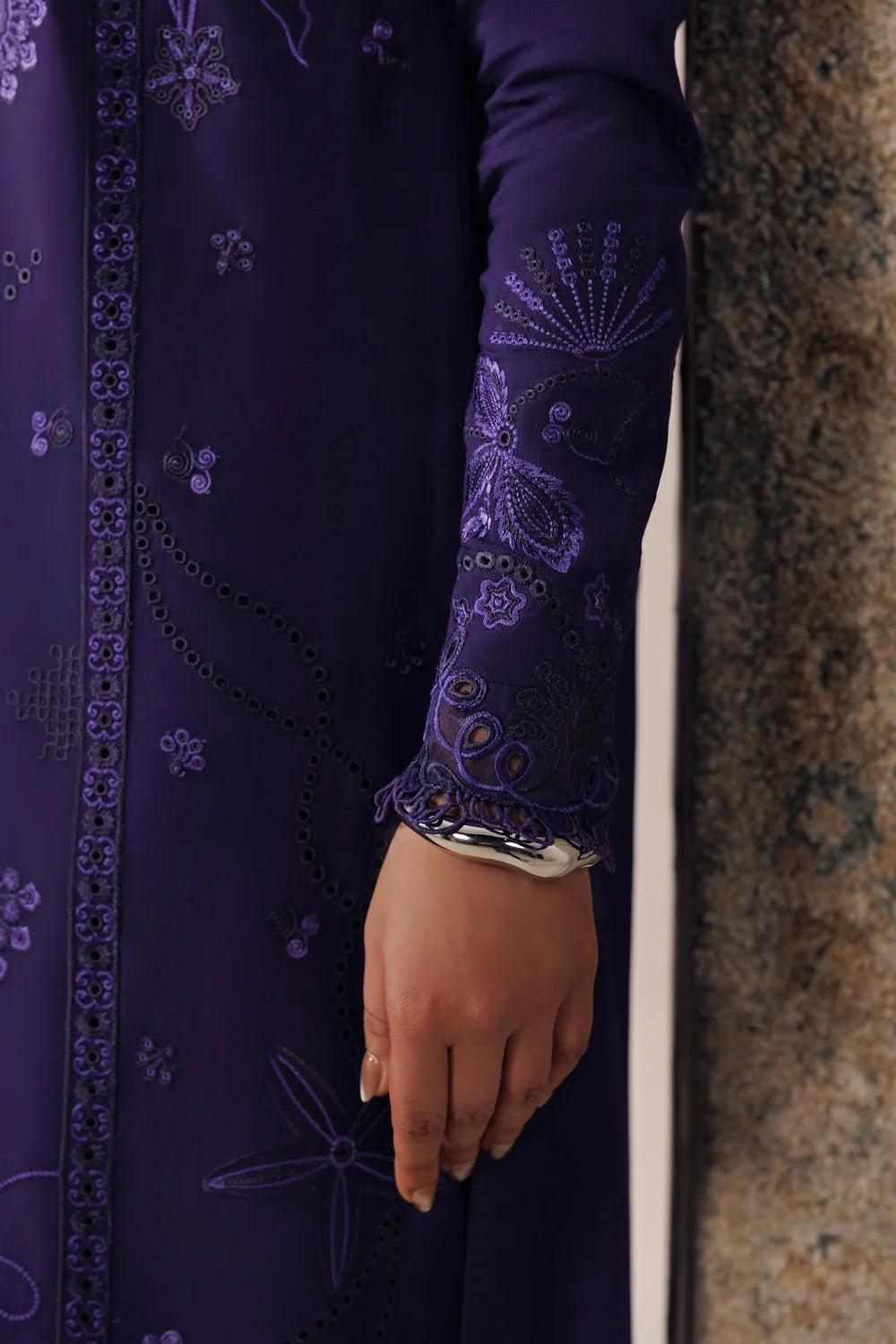 QLW-05 ZEEMAL | Qline Linen ‘26 | Qalamkar