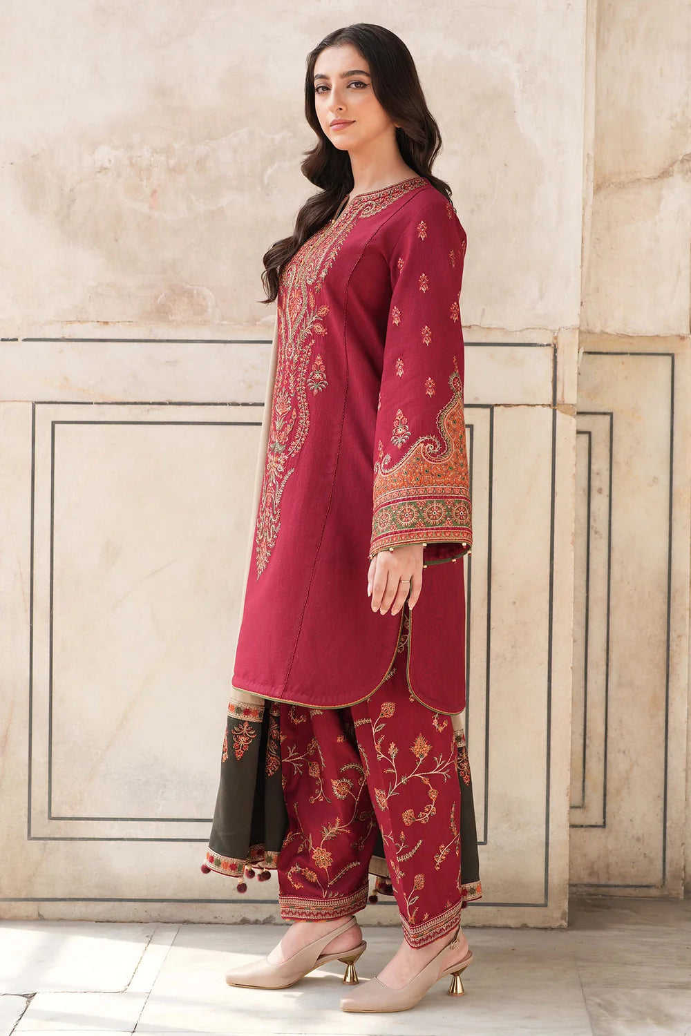 EMBROIDERED SLUB KHADDAR DW'24 D3 | Unstitched | Jazmin