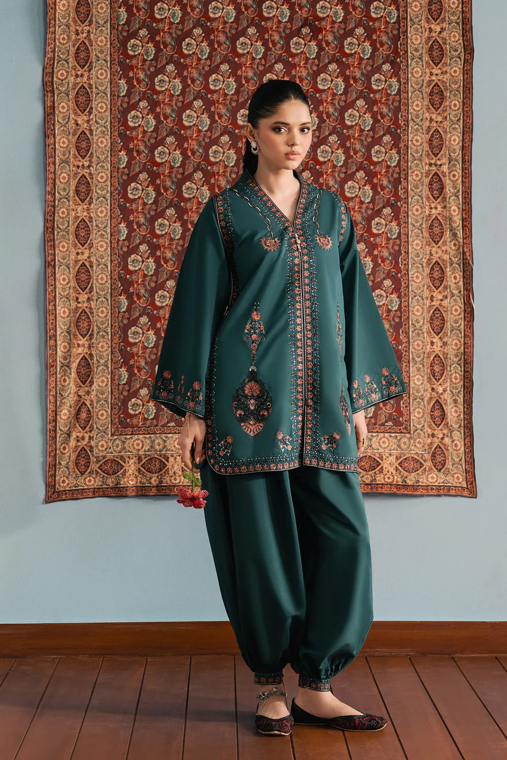 EMERALD | E4747-103-706 | Rozana Winter Drop 1 | Ethnc