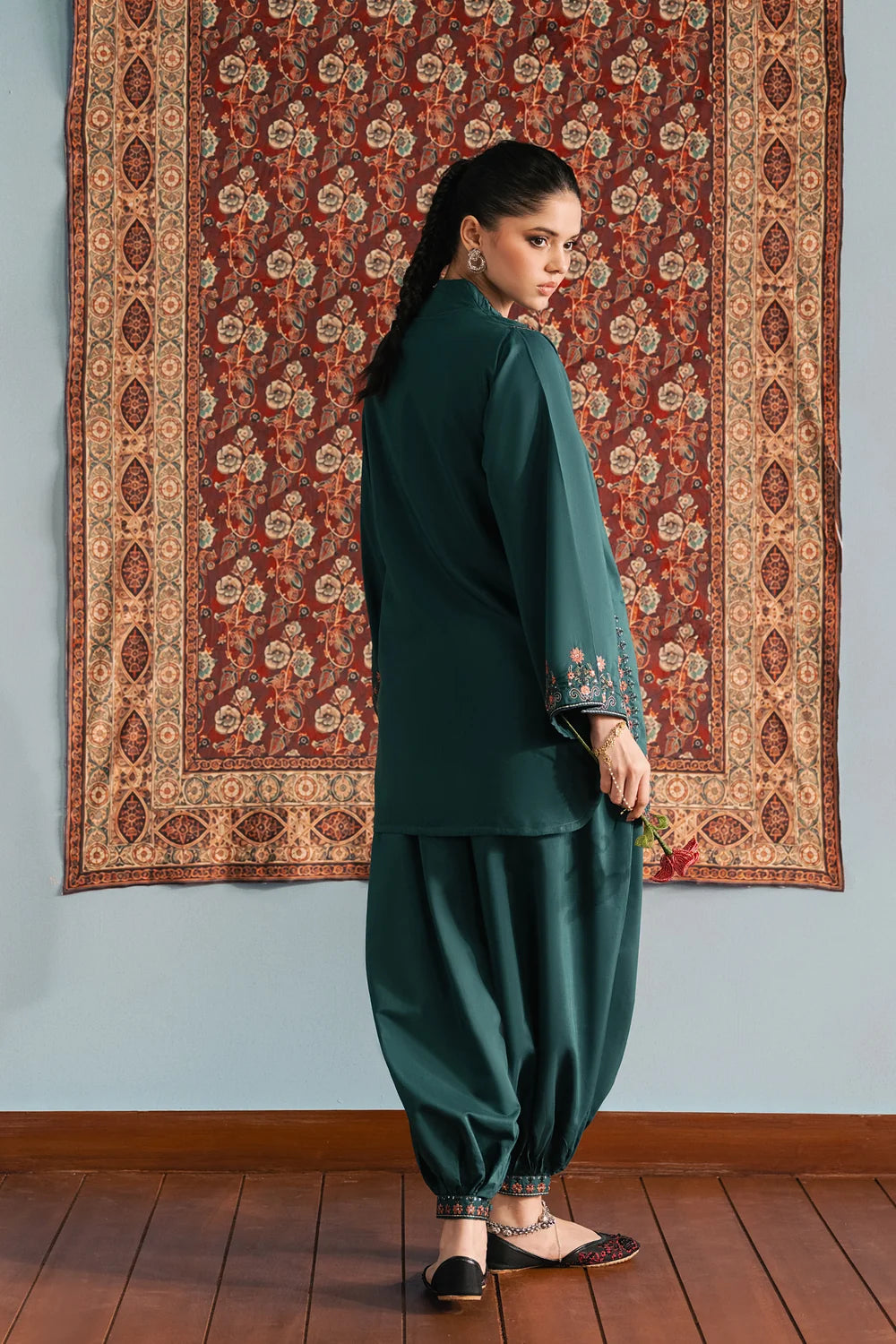 EMERALD | E4747-103-706 | Rozana Winter Drop 1 | Ethnc