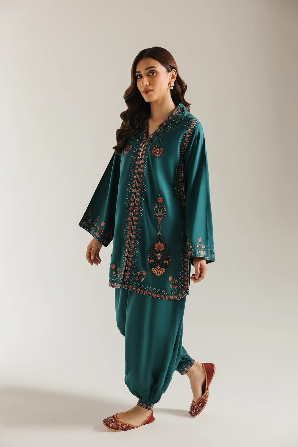 EMERALD | E4747-103-706 | Rozana Winter Drop 1 | Ethnc