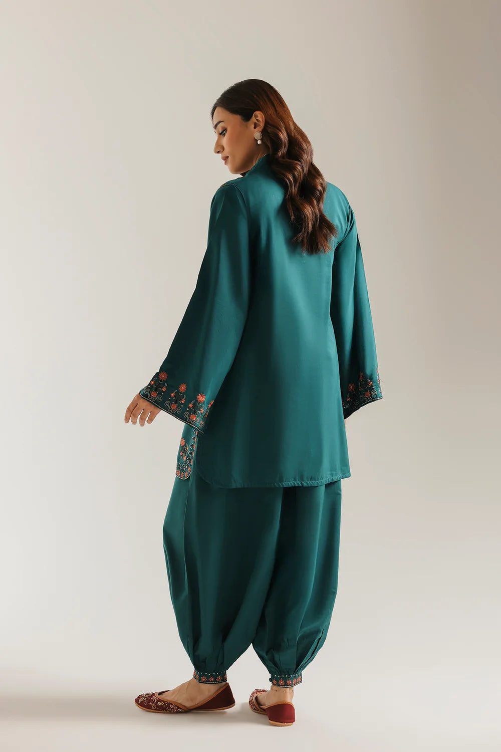 EMERALD | E4747-103-706 | Rozana Winter Drop 1 | Ethnc