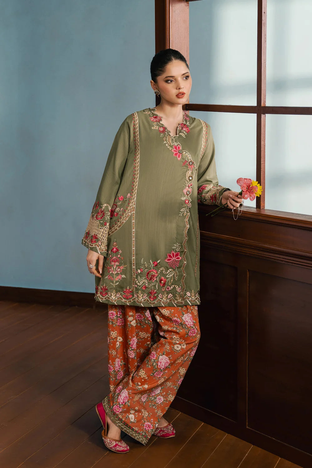 OLIVE | E4748-103-121 | Rozana Winter Drop 1 | Ethnc