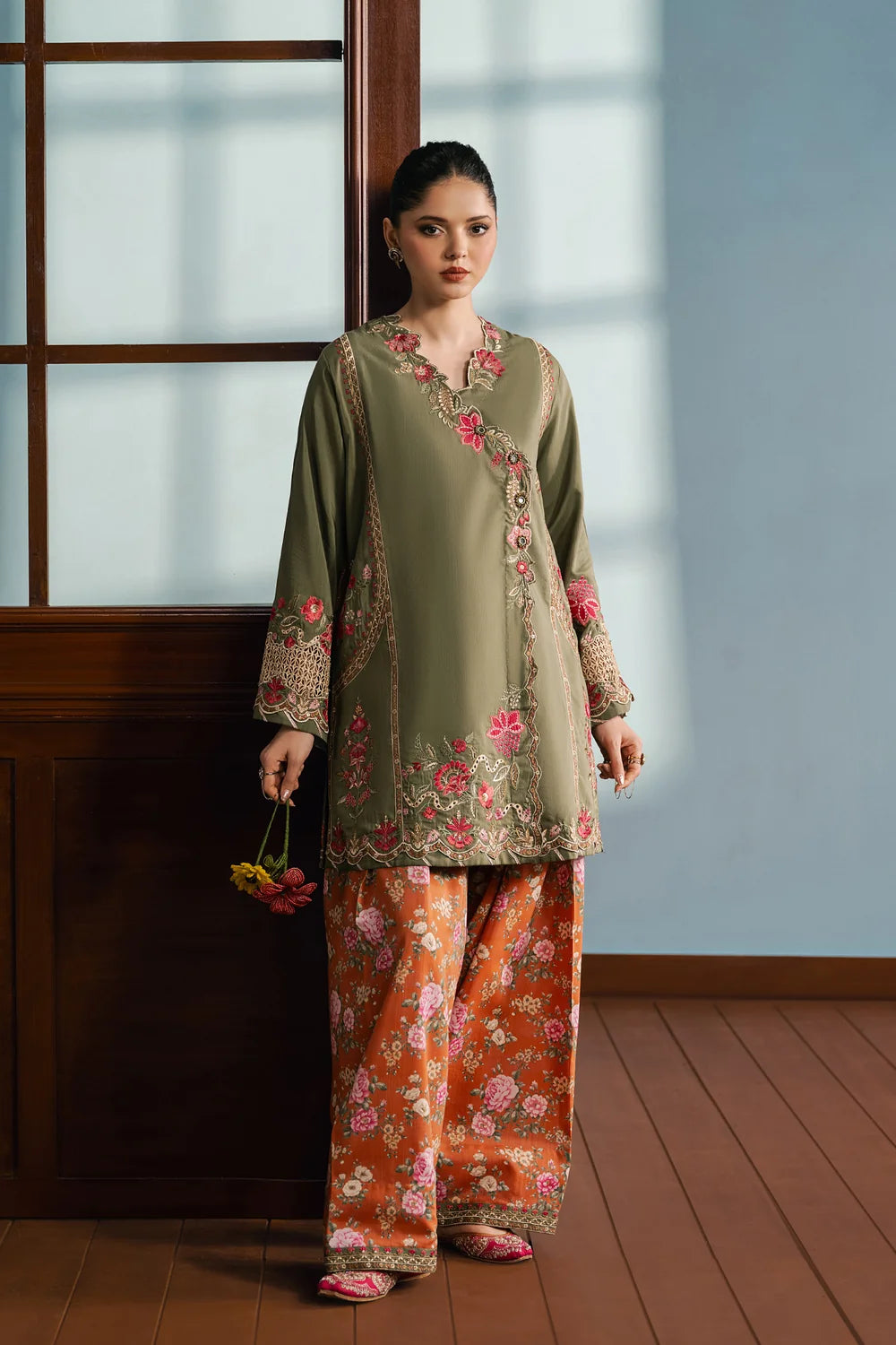 OLIVE | E4748-103-121 | Rozana Winter Drop 1 | Ethnc