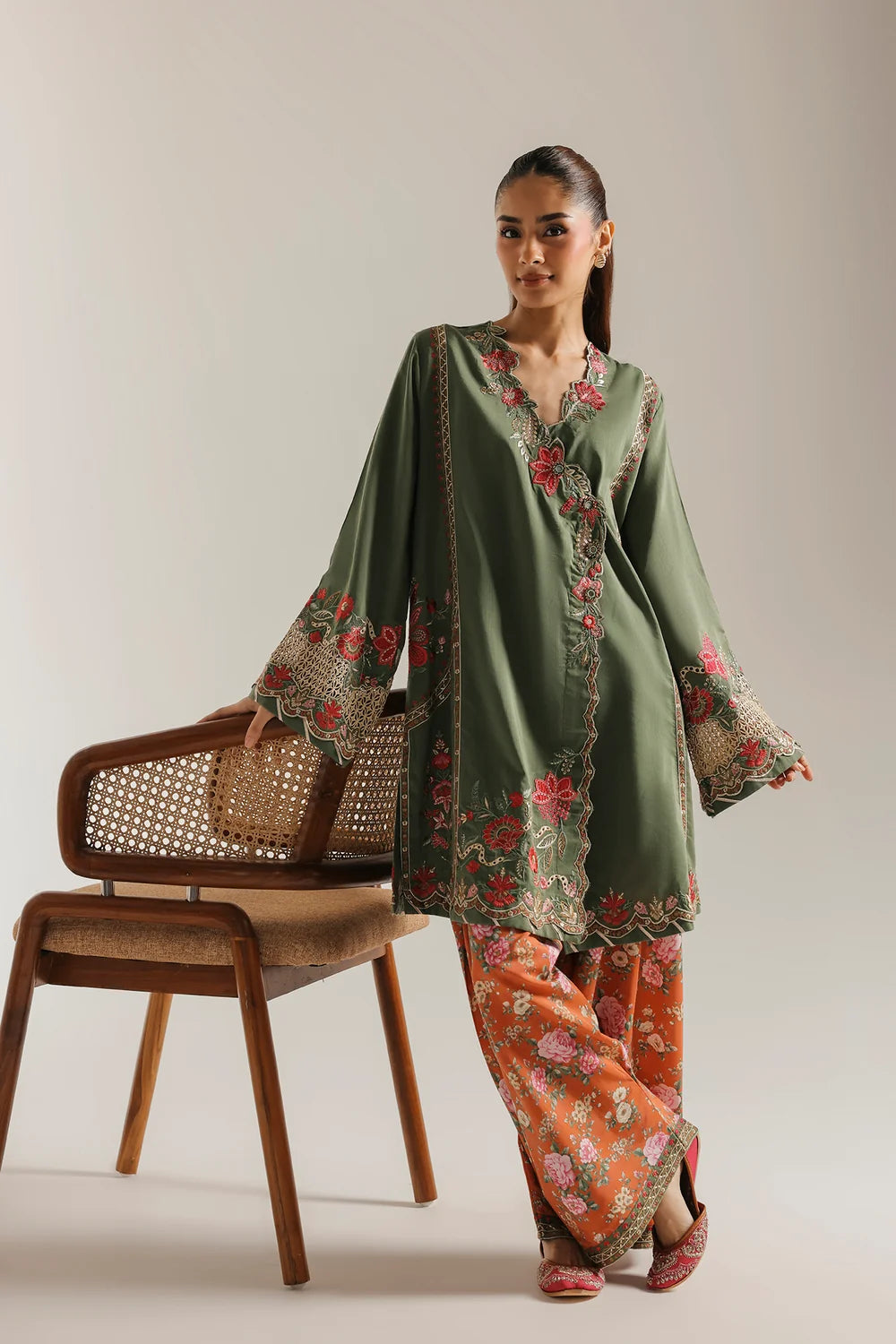 OLIVE | E4748-103-121 | Rozana Winter Drop 1 | Ethnc
