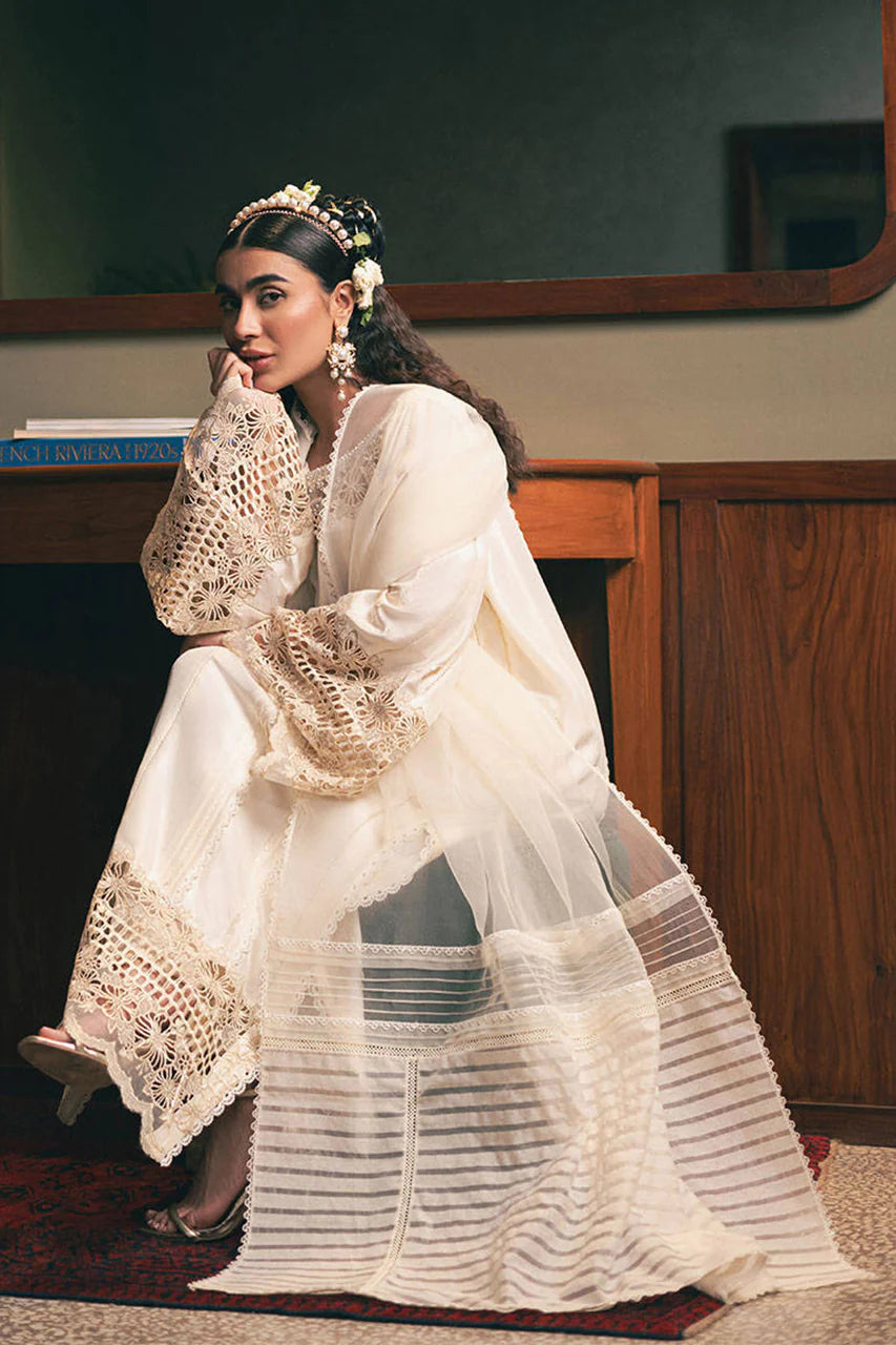 SNOWY WHISPER | CHAYE COFFEE; LUXURY PRET | Mohsin Naveed Ranjha