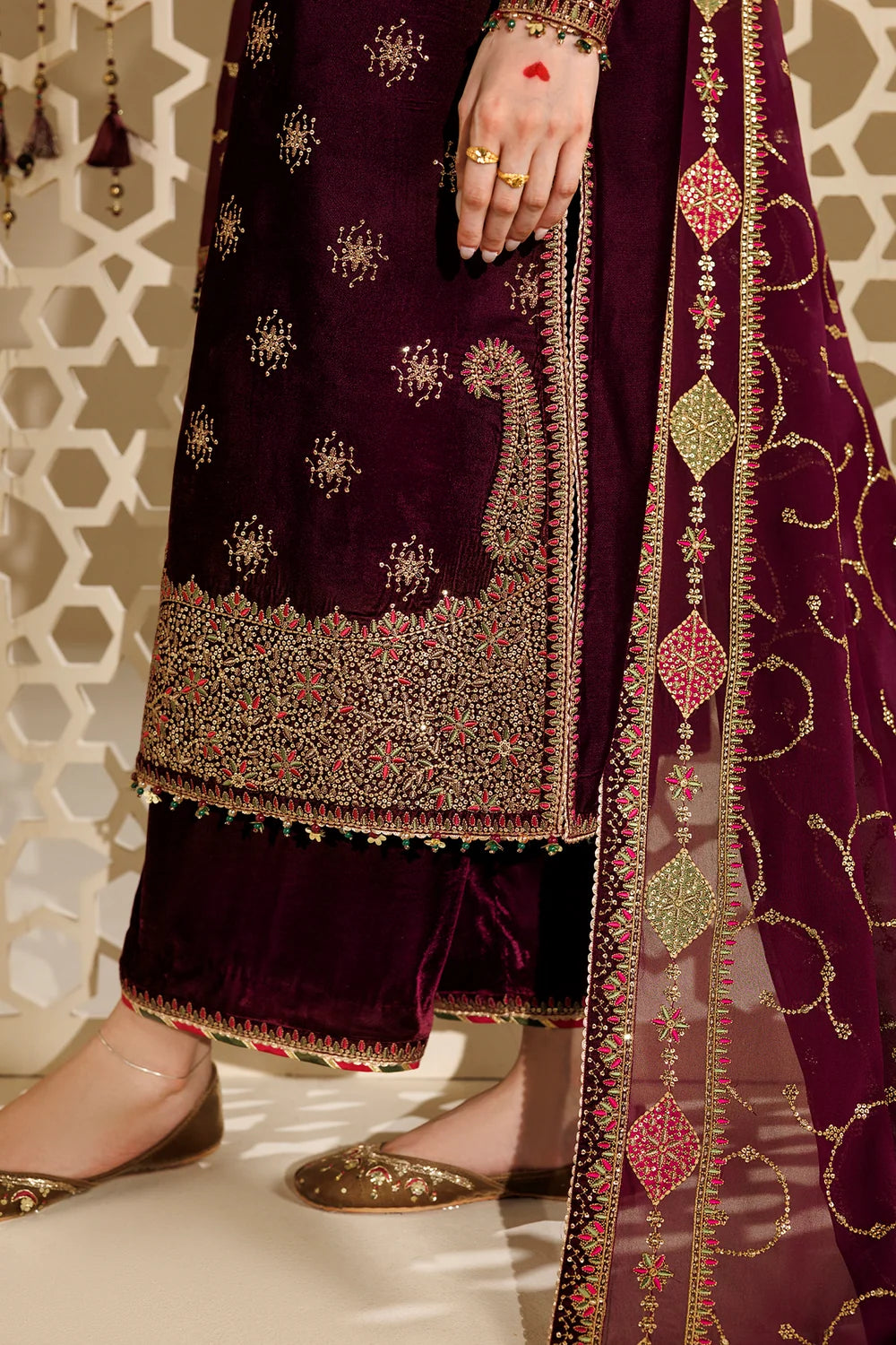 EMBROIDERED VELVET FORMAL CVF26-D08 | Chandni Velvet Formals ‘26 | Jazmin