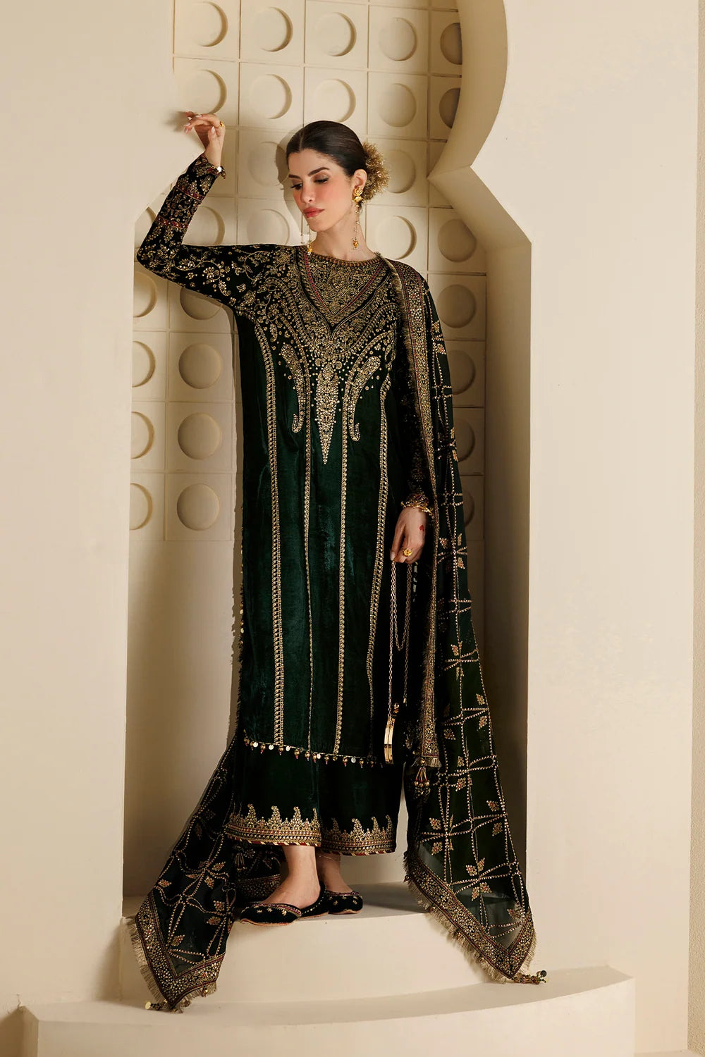 EMBROIDERED VELVET FORMAL CVF26-D07 | Chandni Velvet Formals ‘26 | Jazmin