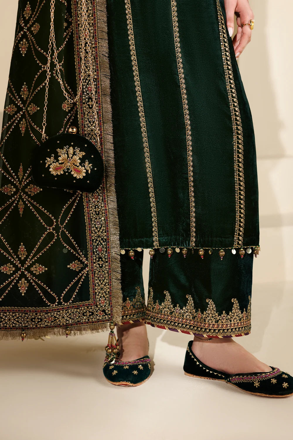 EMBROIDERED VELVET FORMAL CVF26-D07 | Chandni Velvet Formals ‘26 | Jazmin