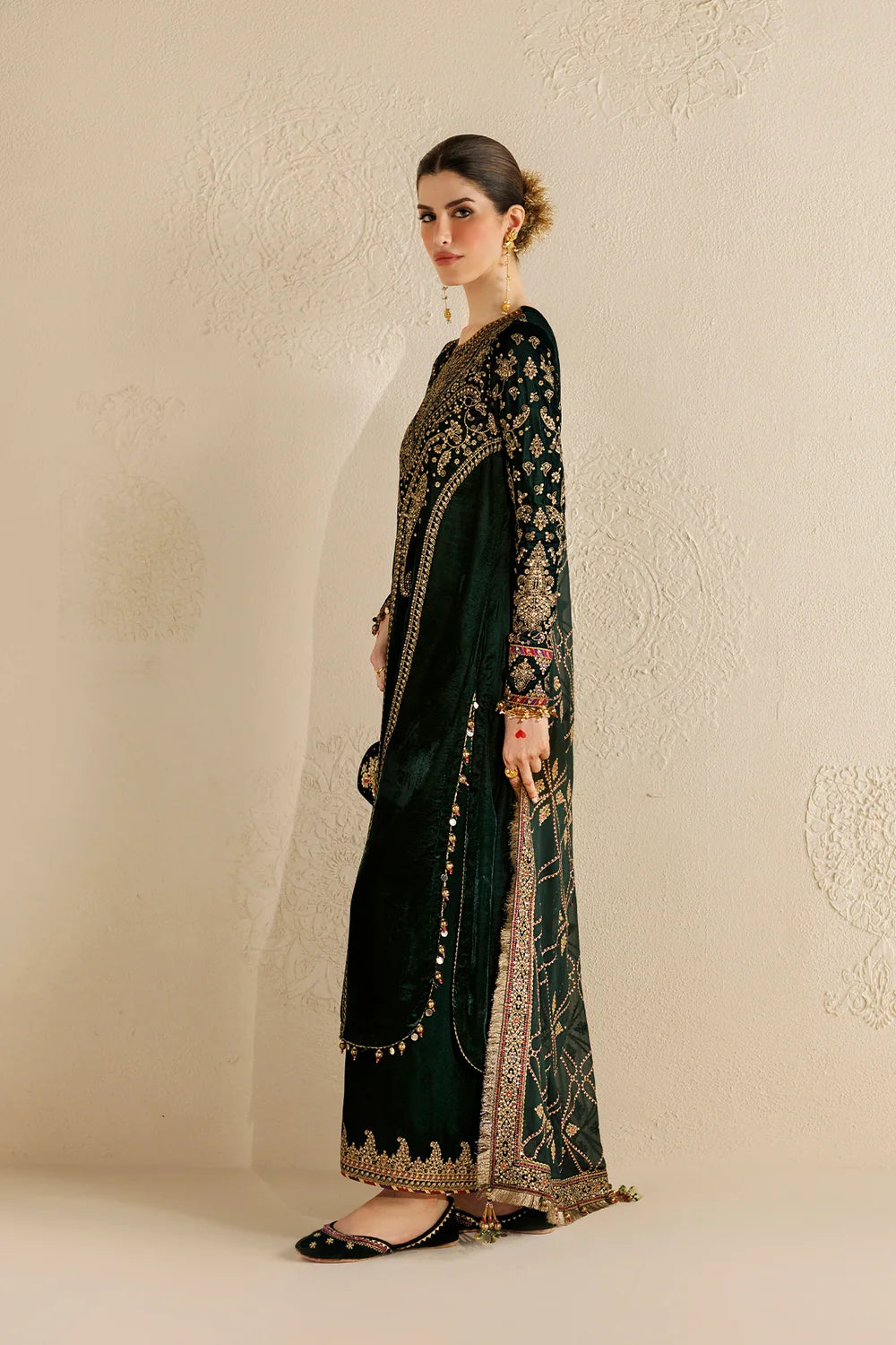 EMBROIDERED VELVET FORMAL CVF26-D07 | Chandni Velvet Formals ‘26 | Jazmin