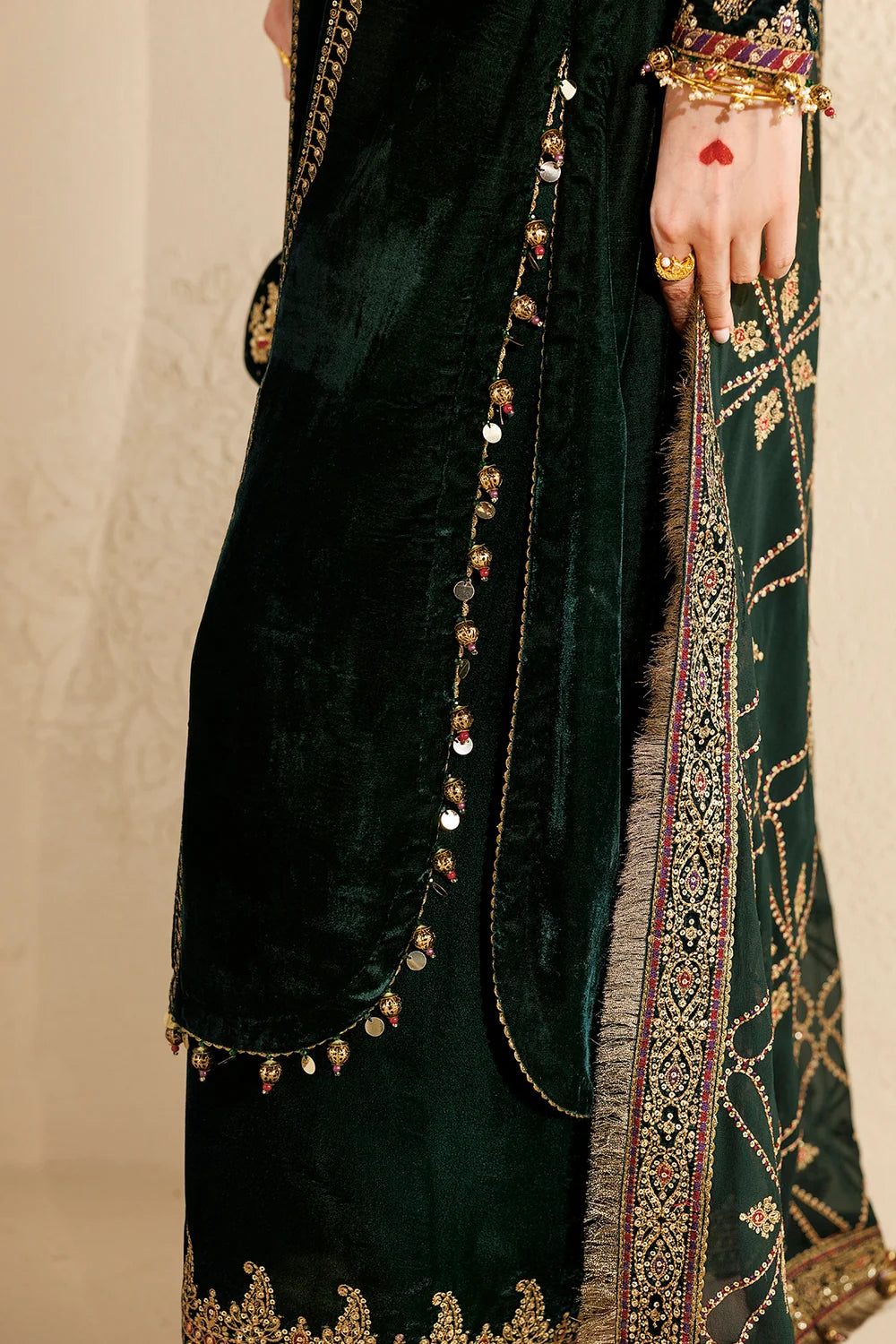 EMBROIDERED VELVET FORMAL CVF26-D07 | Chandni Velvet Formals ‘26 | Jazmin