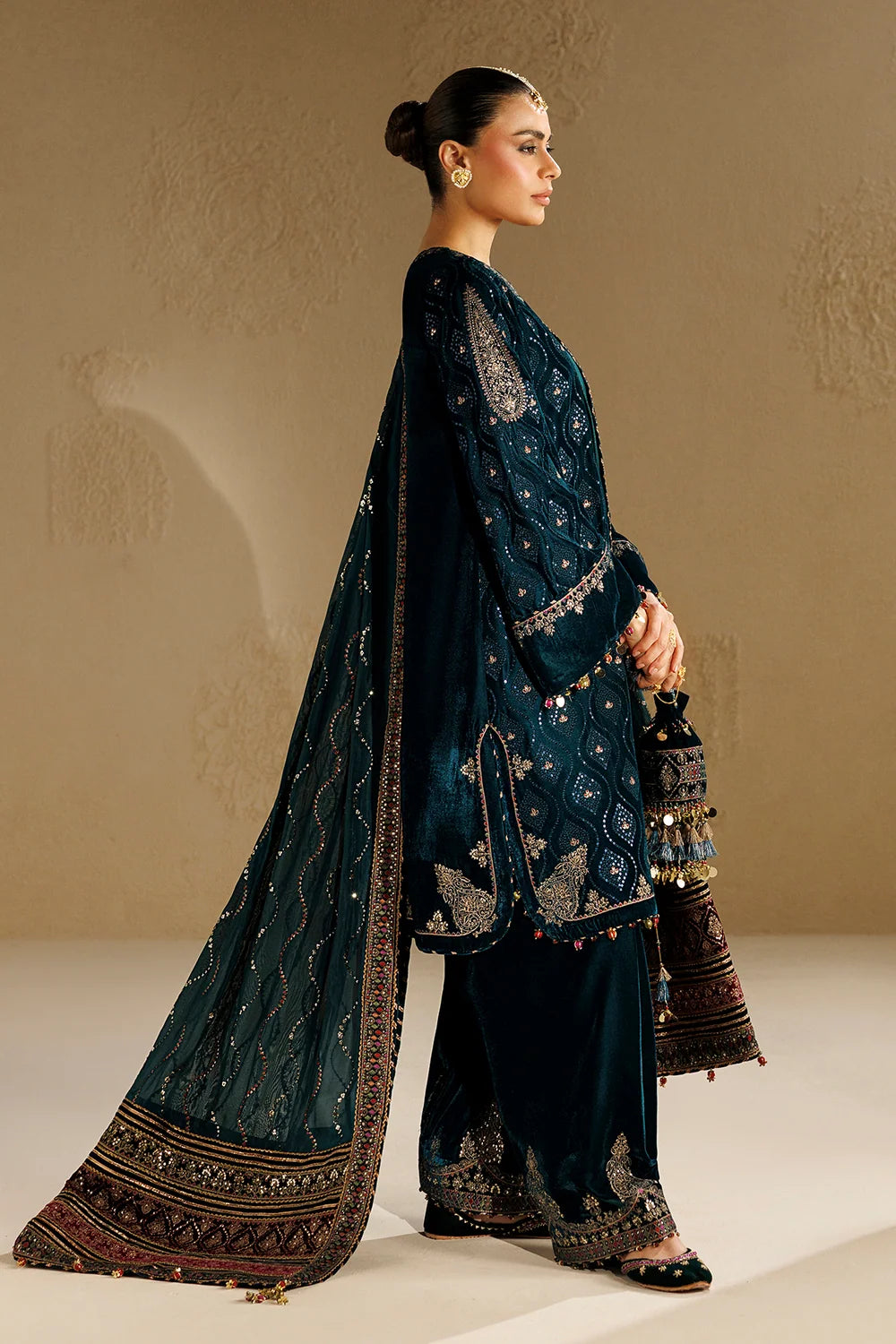 EMBROIDERED VELVET FORMAL CVF26-D02 | Chandni Velvet Formals ‘26 | Jazmin