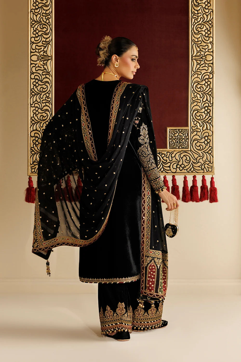 EMBROIDERED VELVET FORMAL CVF26-D05 | Chandni Velvet Formals ‘26 | Jazmin