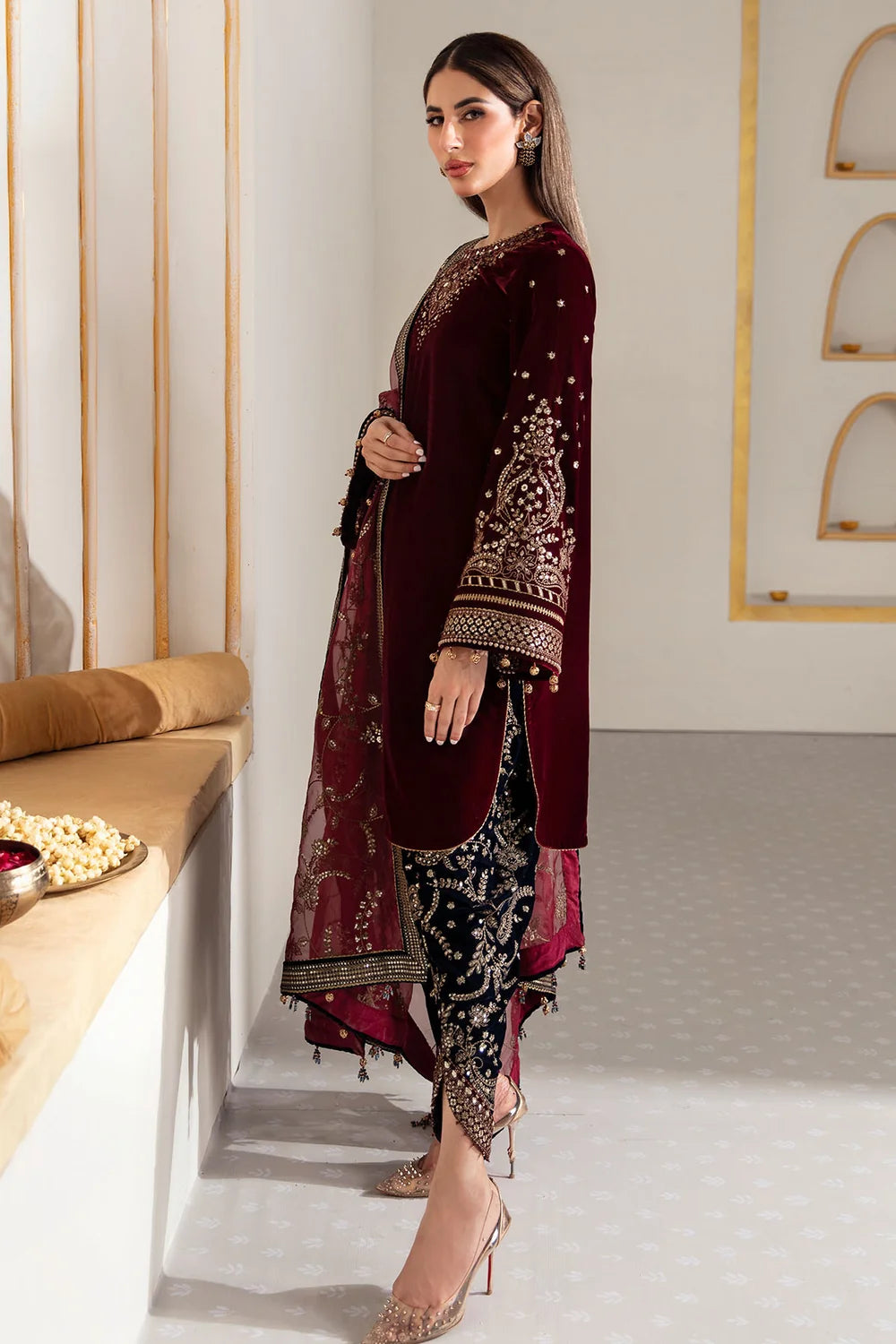 EMBROIDERED VELVET FORMAL VF-2017 | Velvet | Jazmin