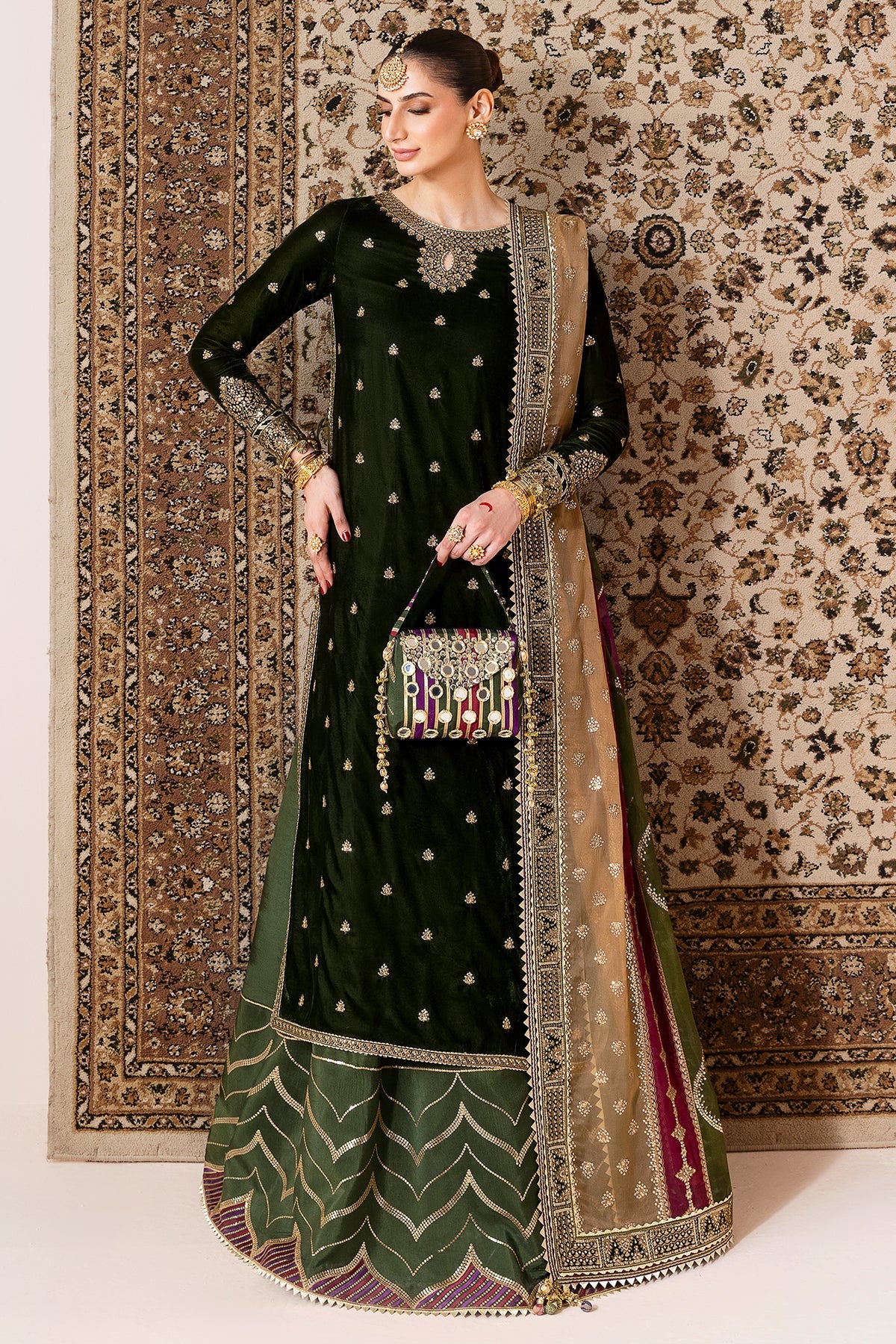 EMBROIDERED VELVET FORMAL CVF25-D09 | Velvet | Jazmin